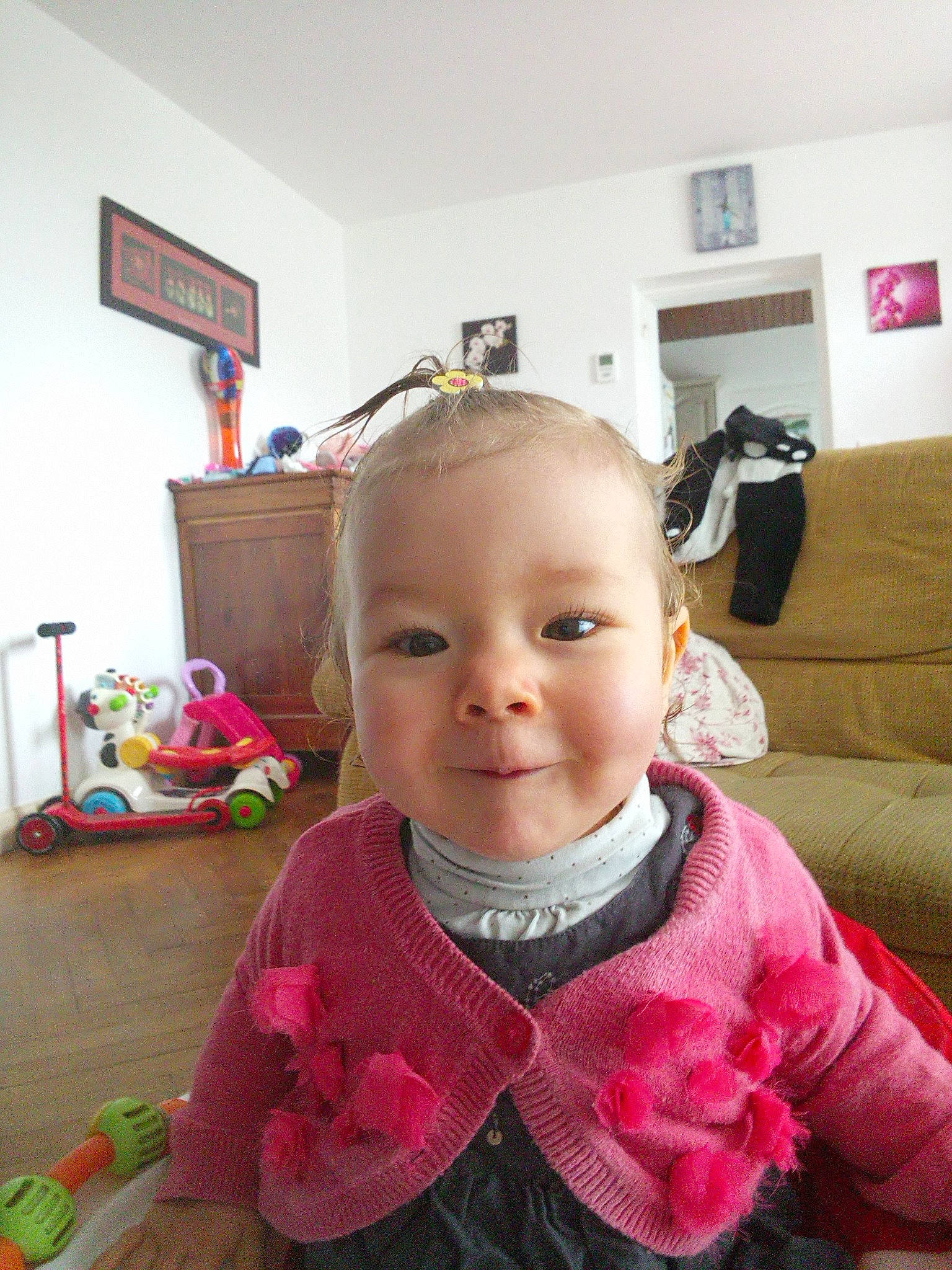 Oxana participe au concours pour gagner de l'argent avec cette photo : baby, cheek, child, head, lip, neck, outerwear, person, pink, skin, smile, toddler