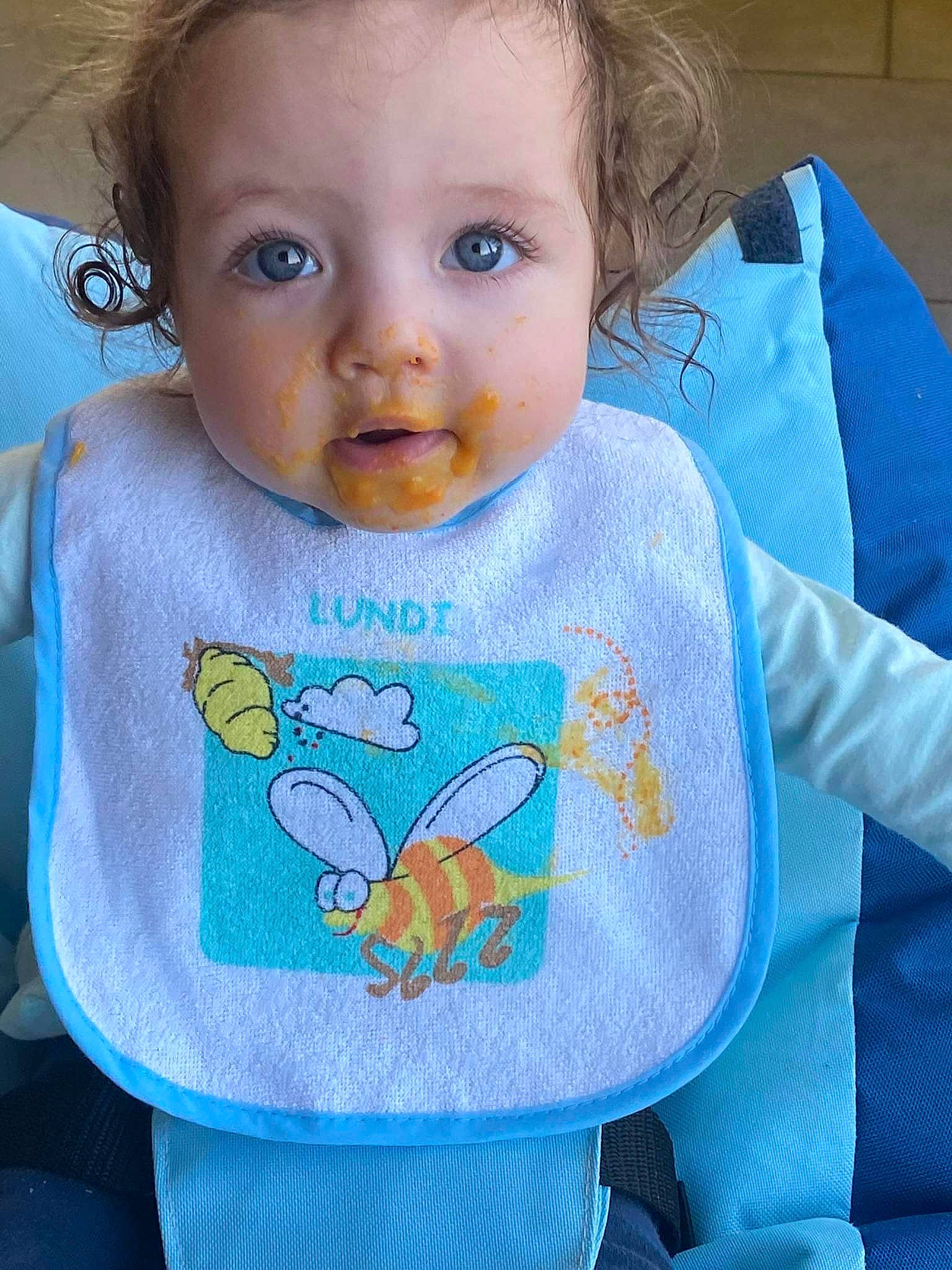 Rose a rejoint le concours — aidez-le/la à gagner de superbes lots ! arm, azure, baby_toddler_clothing, cheek, eye, eyelash, face, hair, head, human_body, iris, neck, nose, organ, outerwear, person, product, skin, sleeve, textile