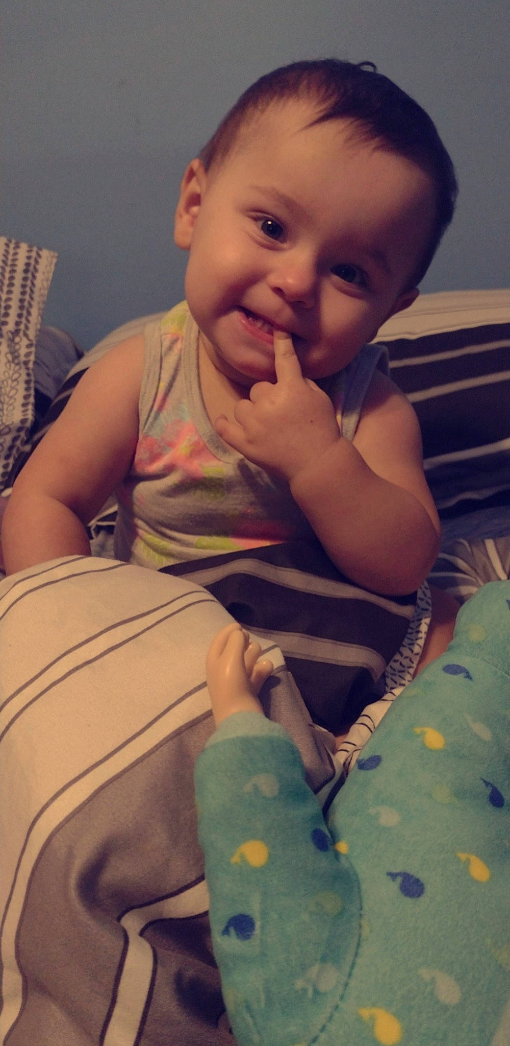 Ruby is registered to the contest to win money with this photo: arm, cheek, chin, comfort, eye, eyebrow, face, facial_expression, hairstyle, hand, head, human_body, joy, lip, mouth, muscle, nose, organ, person, shoulder