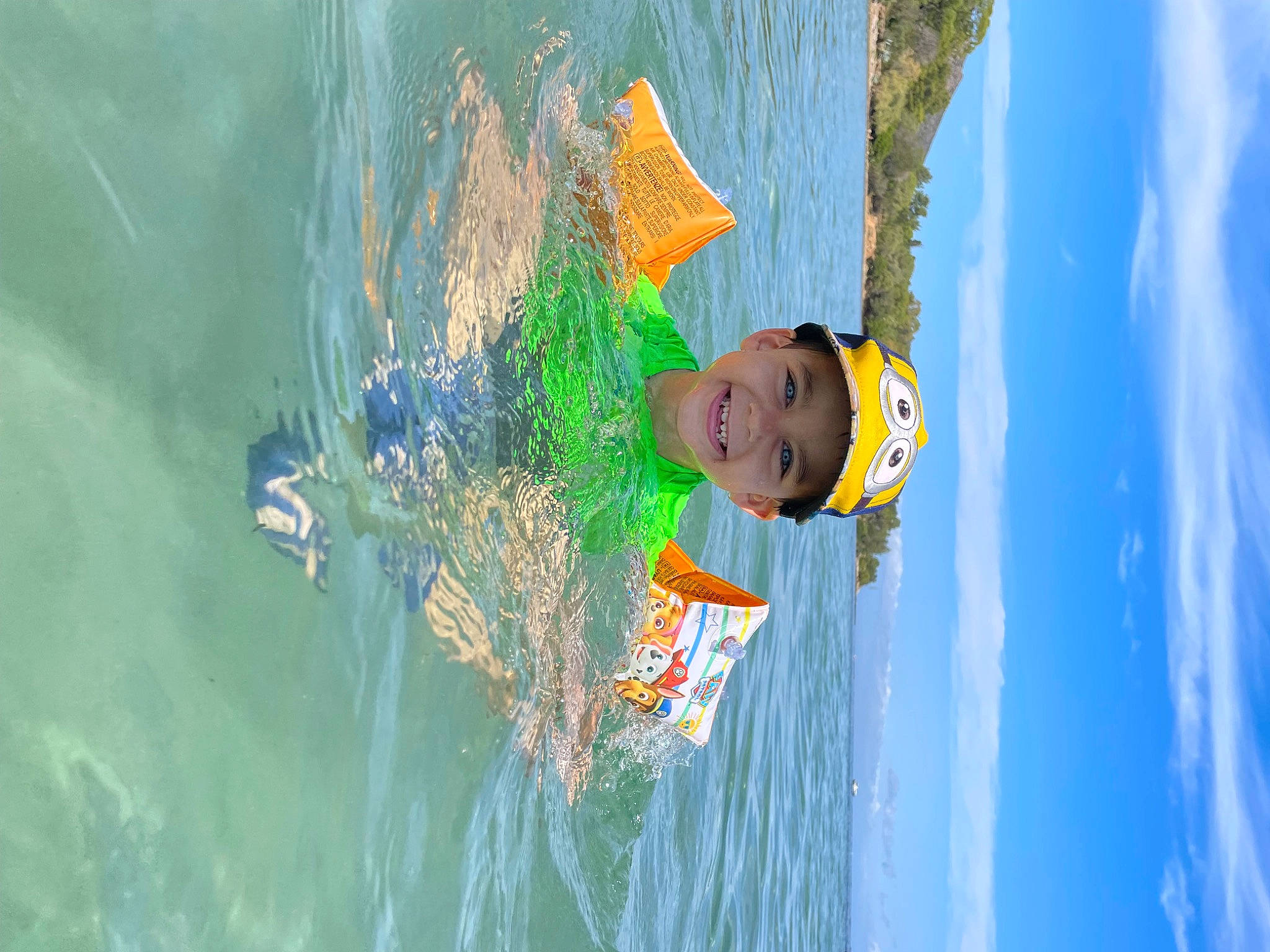 Nohlan a rejoint le concours — aidez-le/la à gagner de superbes lots ! azure, cloud, electric_blue, extreme_sport, fun, happy, headwear, joy, lake, leisure, ocean, people_in_nature, person, recreation, reflection, sky, vacation, visual_arts, water, wind