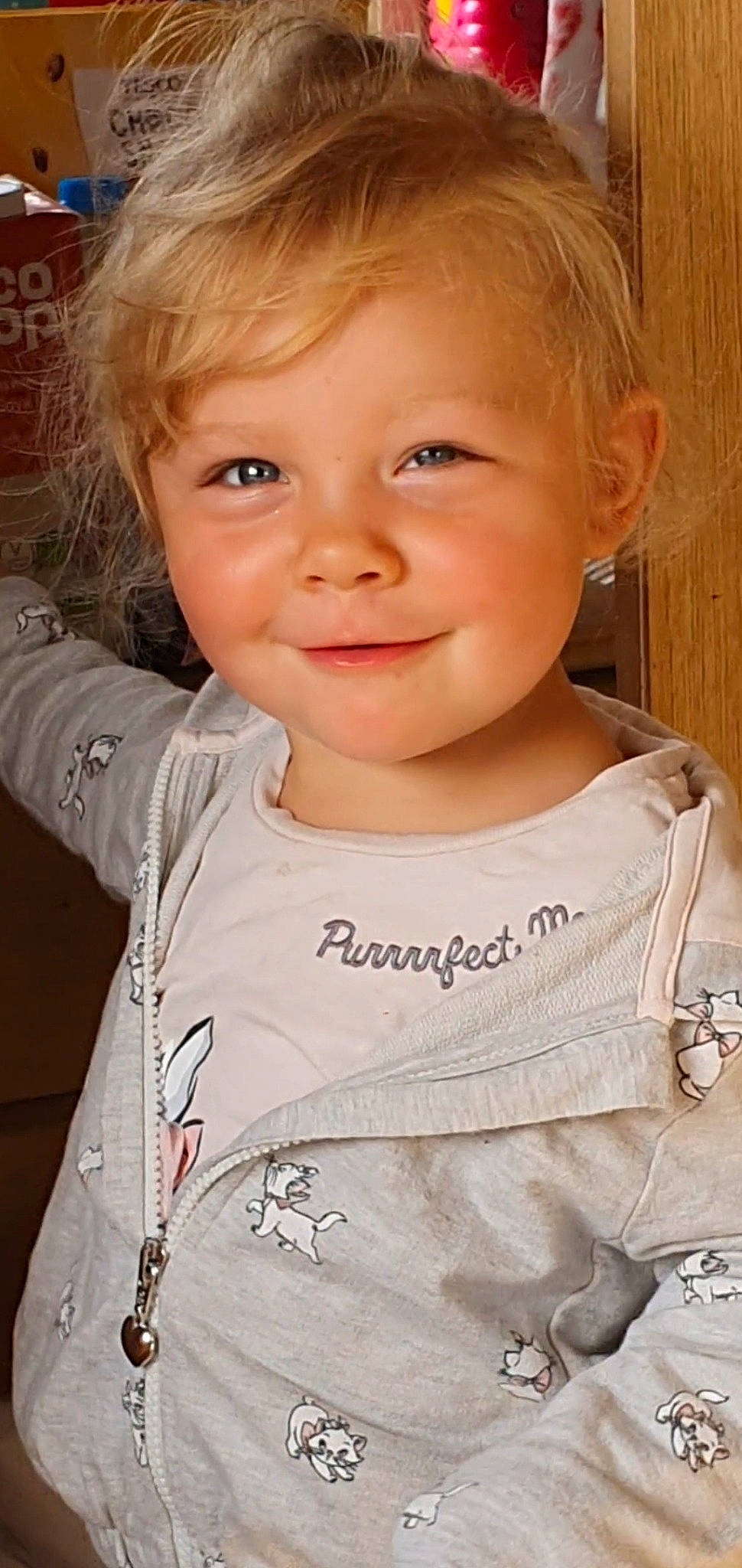 Elsie-rose is registered to the contest to win money with this photo: blond, brown_hair, cheek, child, child_model, chin, cool, eye, eyebrow, face, forehead, hair, hairstyle, head, iris, joy, lip, nose, person, skin