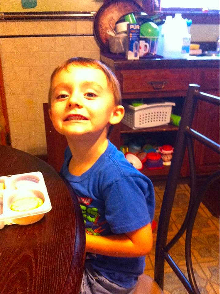 Deklan is registered to the contest to win money with this photo:
