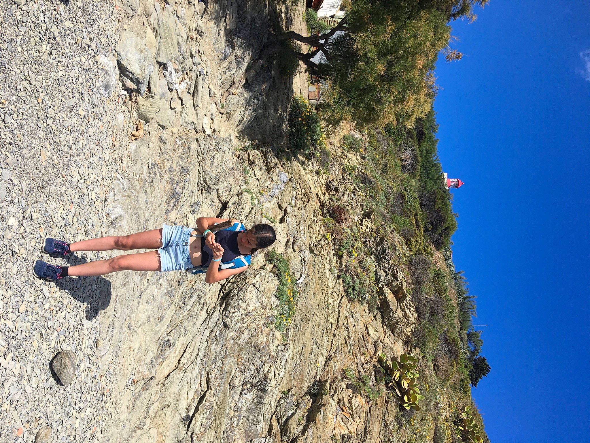 Armance a rejoint le concours — aidez-le/la à gagner de superbes lots ! azure, bedrock, electric_blue, formation, fun, geological_phenomenon, geology, landscape, leisure, mountain, outcrop, outdoor_recreation, people_in_nature, person, recreation, rock, sky, slope, terrain, travel