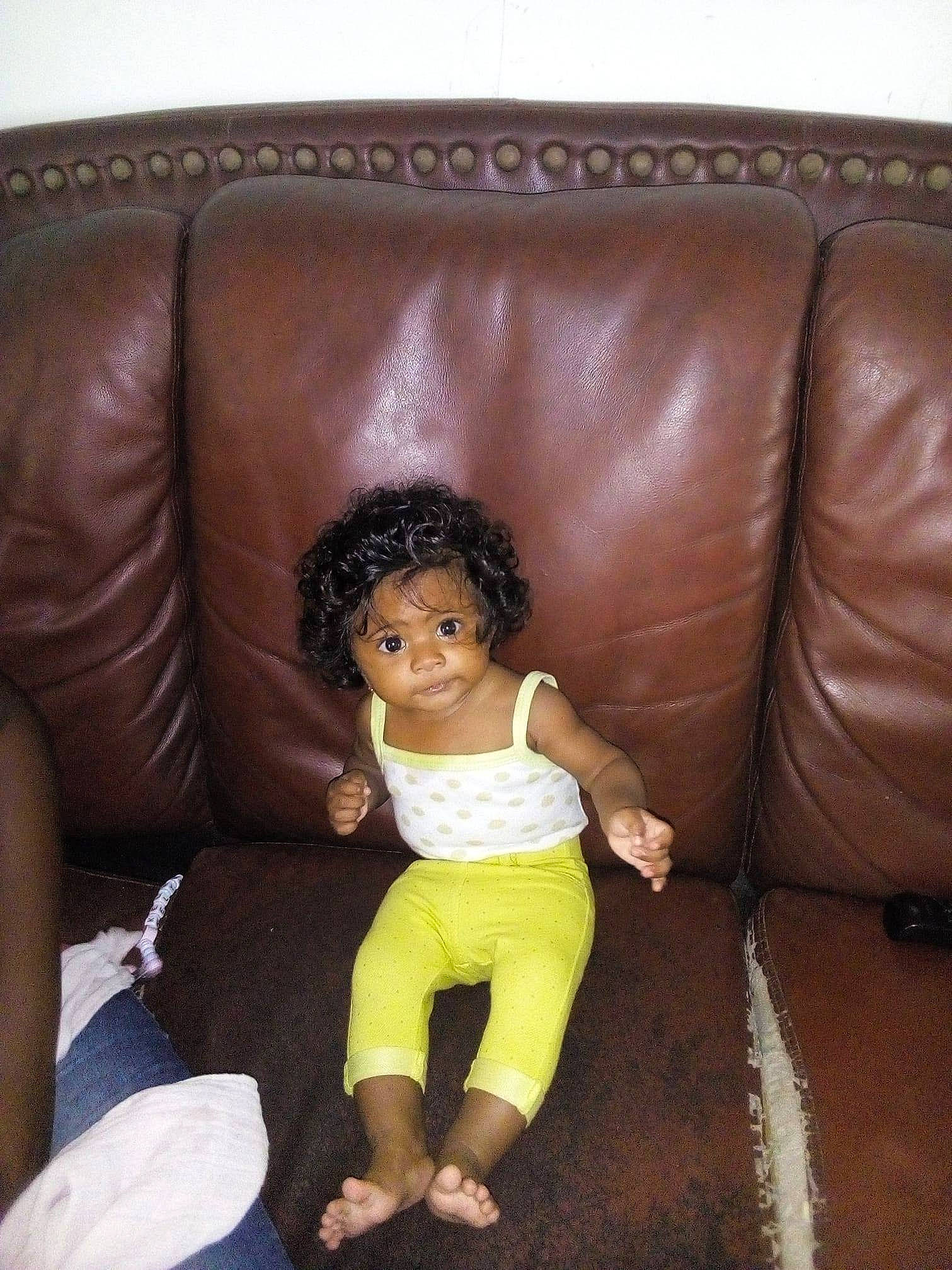 Kélyah participe au concours pour gagner de l'argent avec cette photo : child, fun, person, product