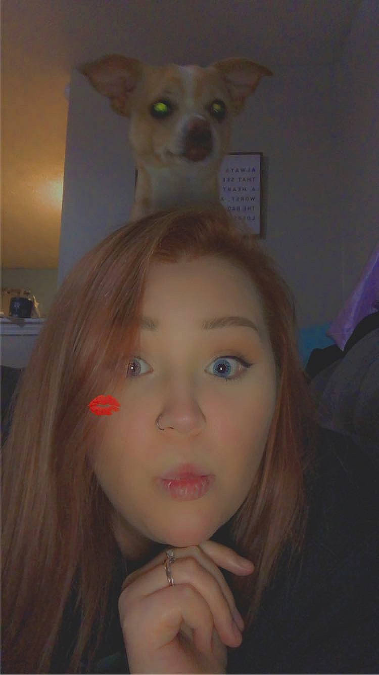 Papí is registered to the contest to win money with this photo: cheek, ear, eye, eyelash, face, fawn, forehead, head, iris, jaw, lip, long_hair, mouth, nose, organ, photography, selfie, skin, whiskers