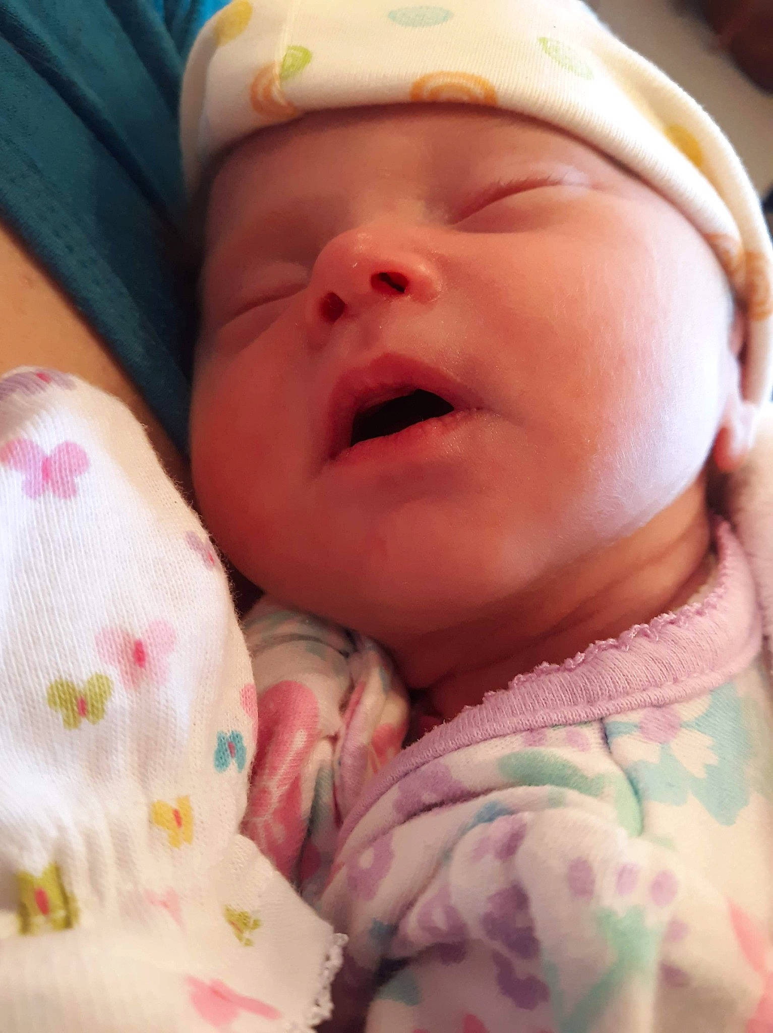 Izabella is registered to the contest to win money with this photo: baby, baby_sleeping, bedtime, birth, cheek, child, childbirth, face, facial_expression, lip, mouth, nap, nose, person, pink, skin, sleep, toddler