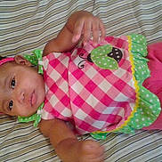 Mahogany is registered to the contest to win money with this photo: