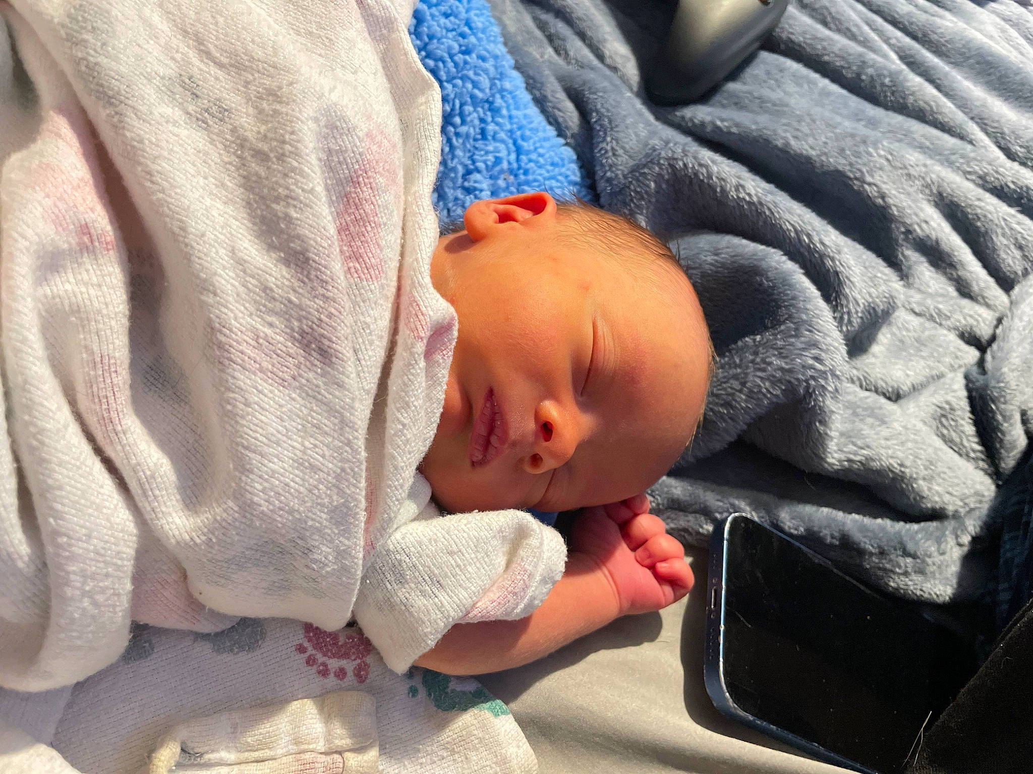 Acen is registered to the contest to win money with this photo: baby, baby_in_car_seat, baby_products, baby_safety, baby_sleeping, baby_toddler_clothing, bedding, bedtime, blanket, carmine, child, comfort, linens, nap, person, room, sleep, sleeve, textile, toddler