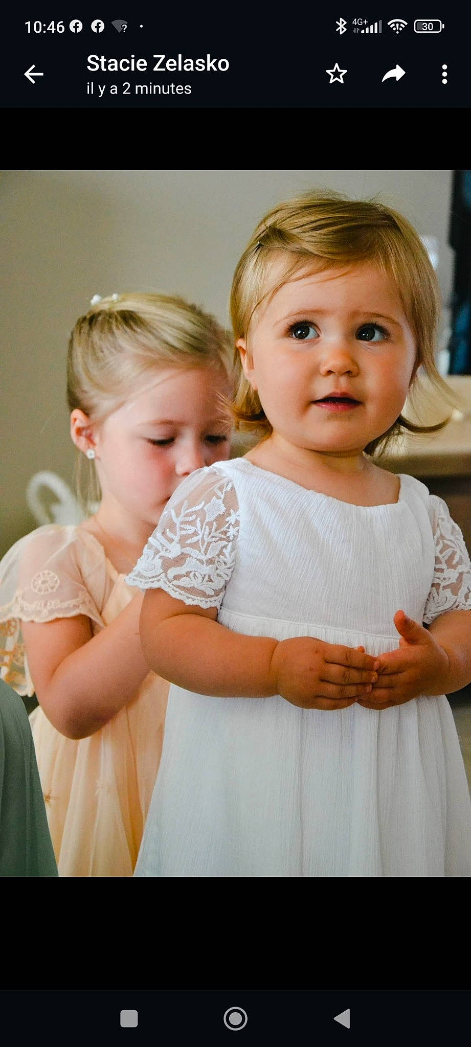 Suzanne a rejoint le concours — aidez-le/la à gagner de superbes lots ! beauty, blond, bridal_accessory, child, dress, event, facial_expression, formal_wear, fun, gesture, gown, happy, jewellery, joint, person, shoulder, skin, sleeve, standing, toddler