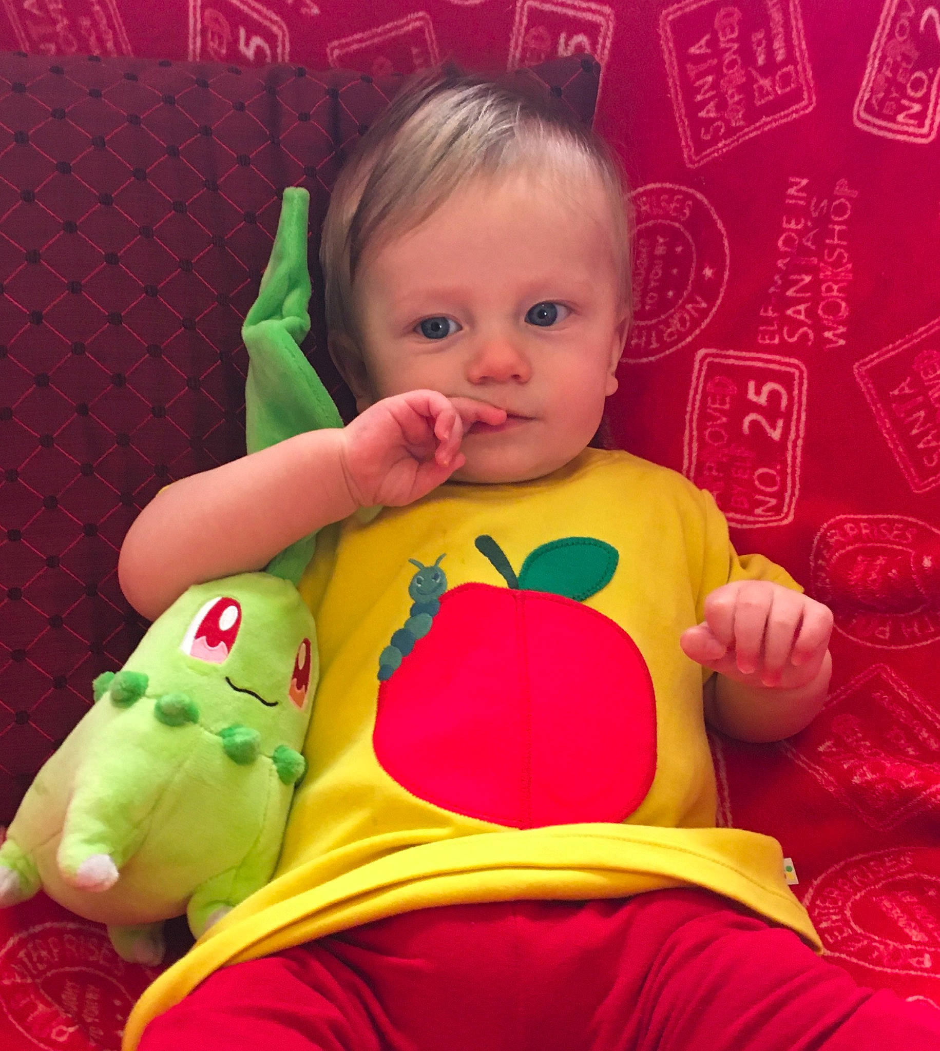 Casper is registered to the contest to win money with this photo: baby, baby_toys, cheek, child, person, play, sitting, skin, stuffed_toy, toddler, toy