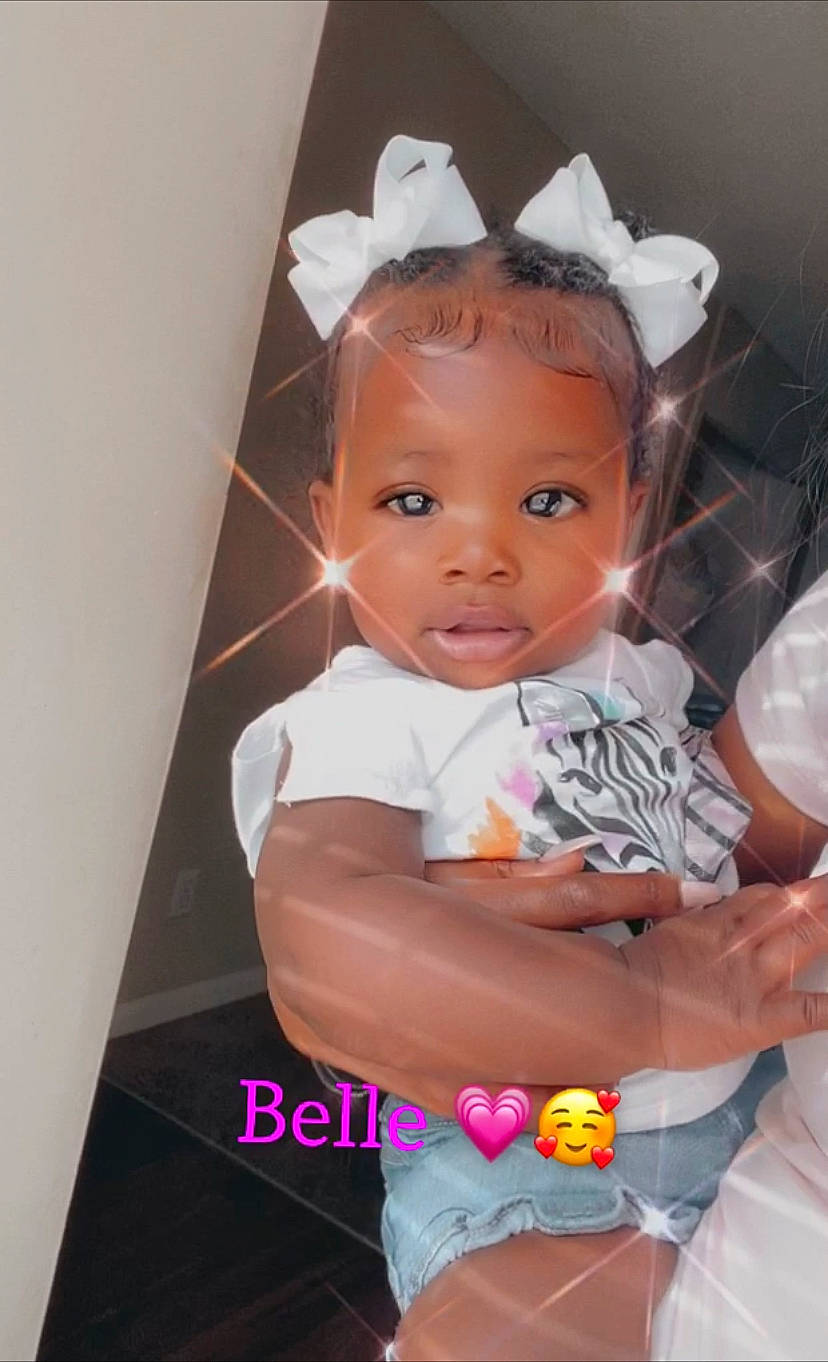 Amour is registered to the contest to win money with this photo: baby, cheek, child, ear, forehead, hair, hair_accessory, head, headband, person, toddler