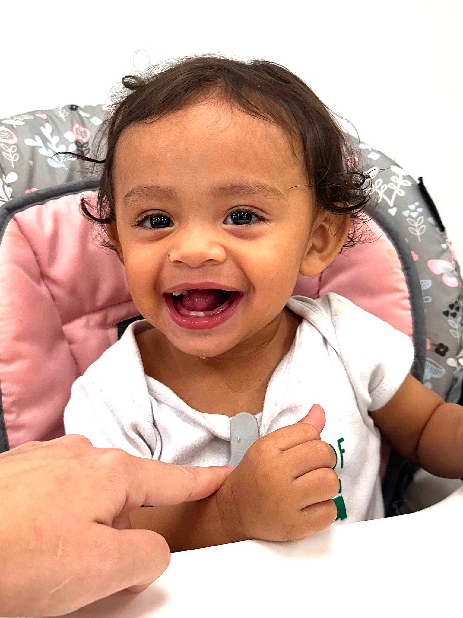 Giovanni is registered to the contest to win money with this photo: arm, baby_toddler_clothing, cheek, comfort, eyebrow, face, facial_expression, finger, gesture, hairstyle, hand, happy, iris, lip, mouth, nose, person, skin, sleeve, smile