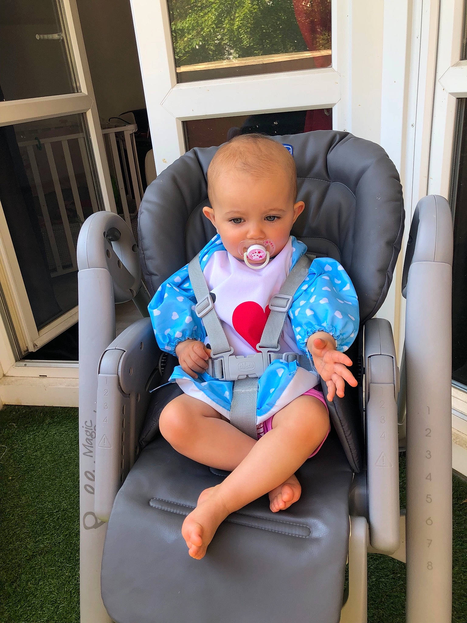 Kïhana a rejoint le concours — aidez-le/la à gagner de superbes lots ! baby, chair, child, comfort, furniture, joy, person, product, sitting, toddler, vacation