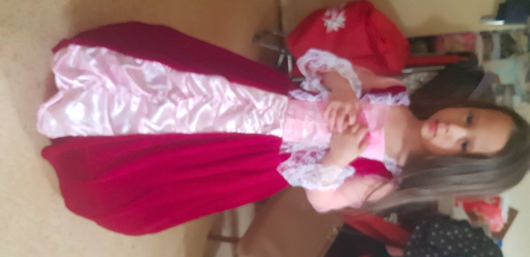 Riley participe au concours pour gagner de l'argent avec cette photo : baby, baby_products, baby_toddler_clothing, costume, dress, event, flesh, fun, linens, magenta, person, pink, plant, room, thigh, toddler