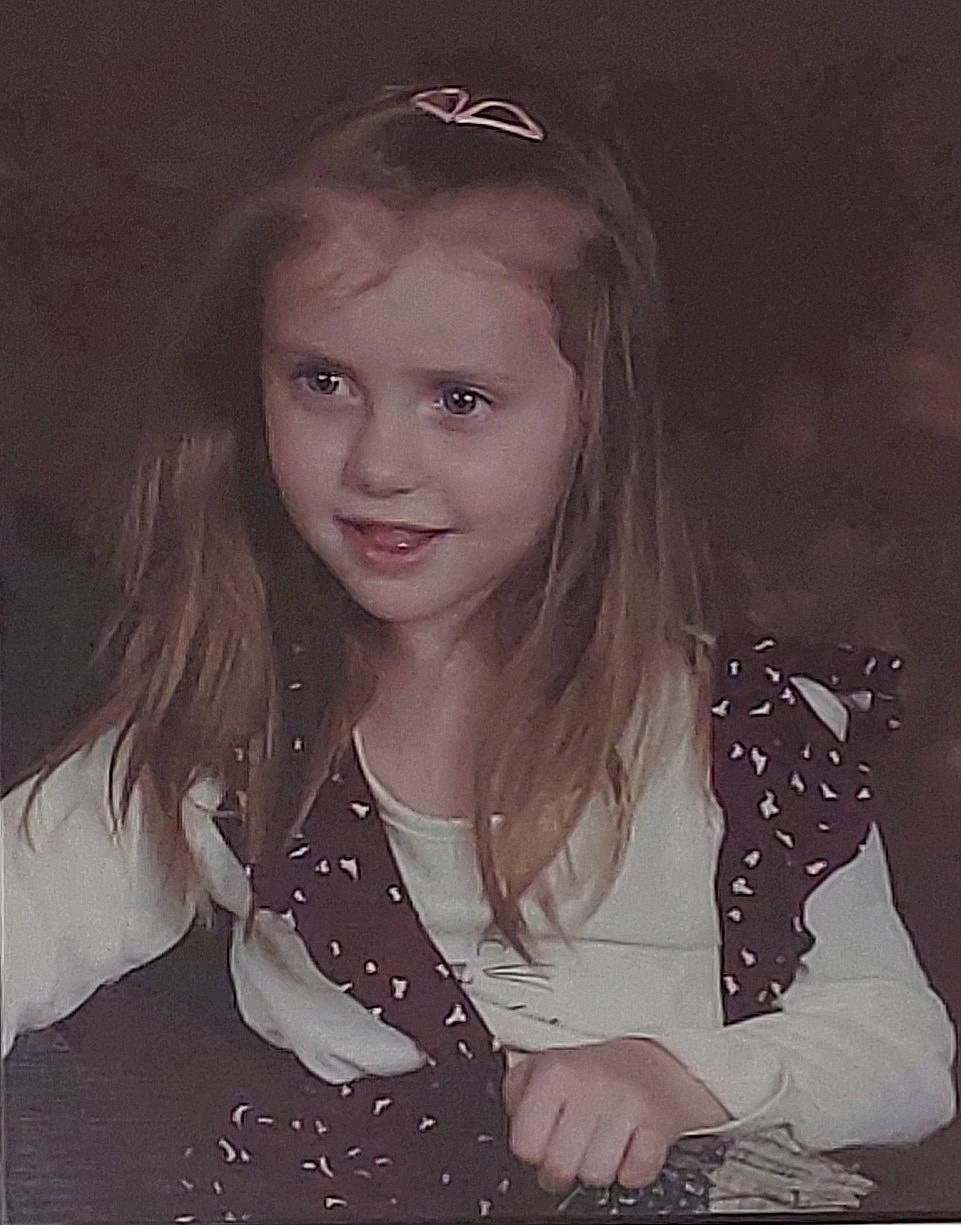 Mckenzi joined the competition — help win amazing prizes! beauty, black, cool, eyelash, flash_photography, fun, hairstyle, happy, iris, jewellery, joy, lip, long_hair, monochrome, organ, pattern, person, sleeve, smile, standing