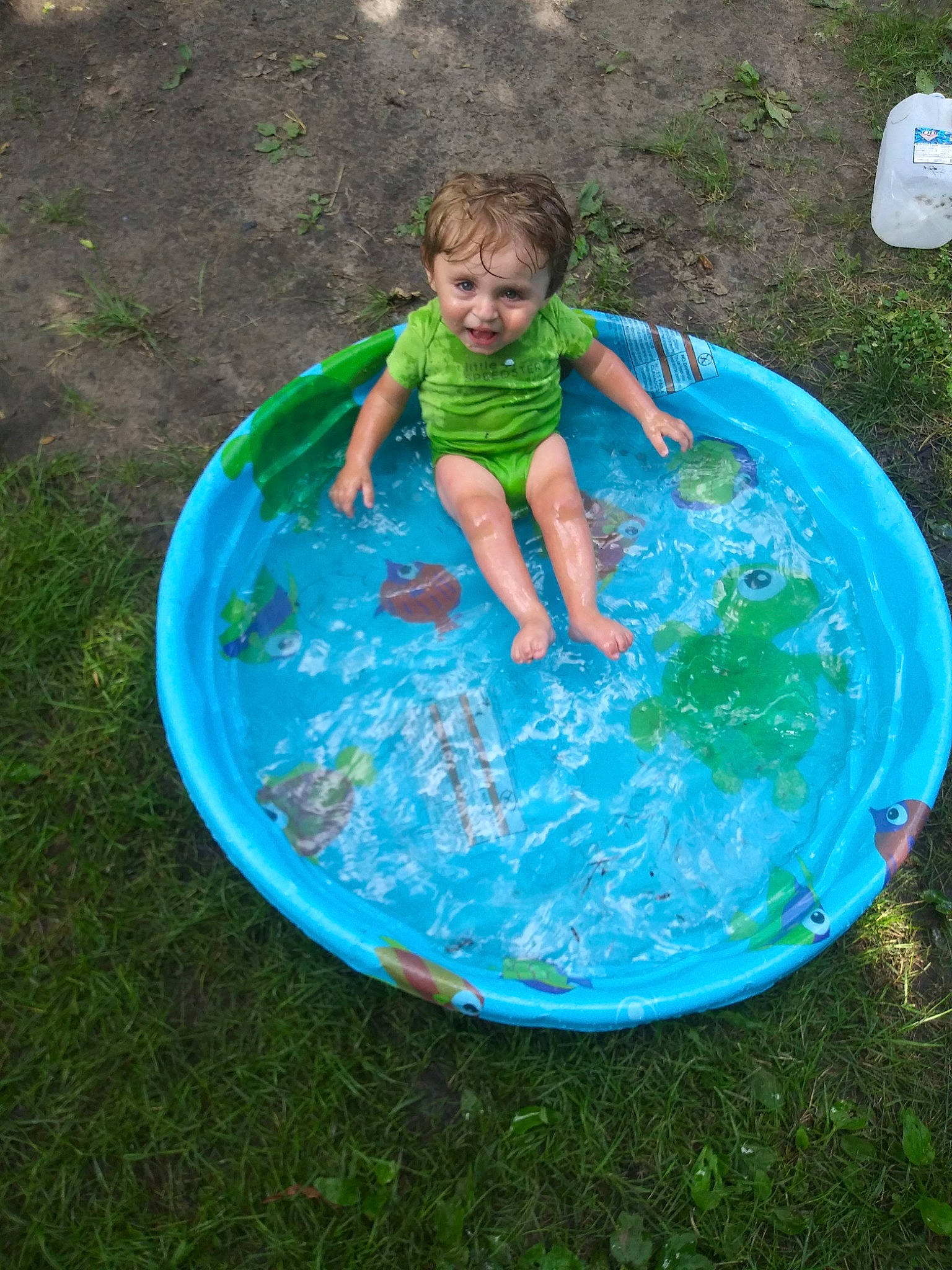 Kingston is registered to the contest to win money with this photo: fun, leisure, person, play, water
