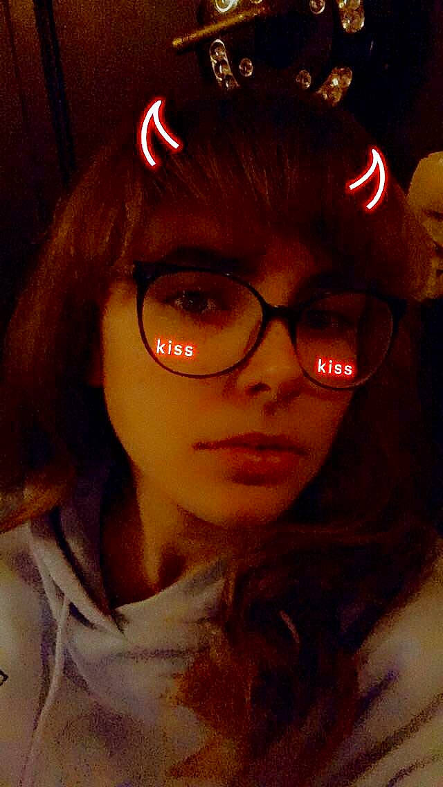 Zoé a rejoint le concours — aidez-le/la à gagner de superbes lots ! cool, eyebrow, eyewear, forehead, lip, person, portrait, portrait_photography, red_hair, selfie, vision_care