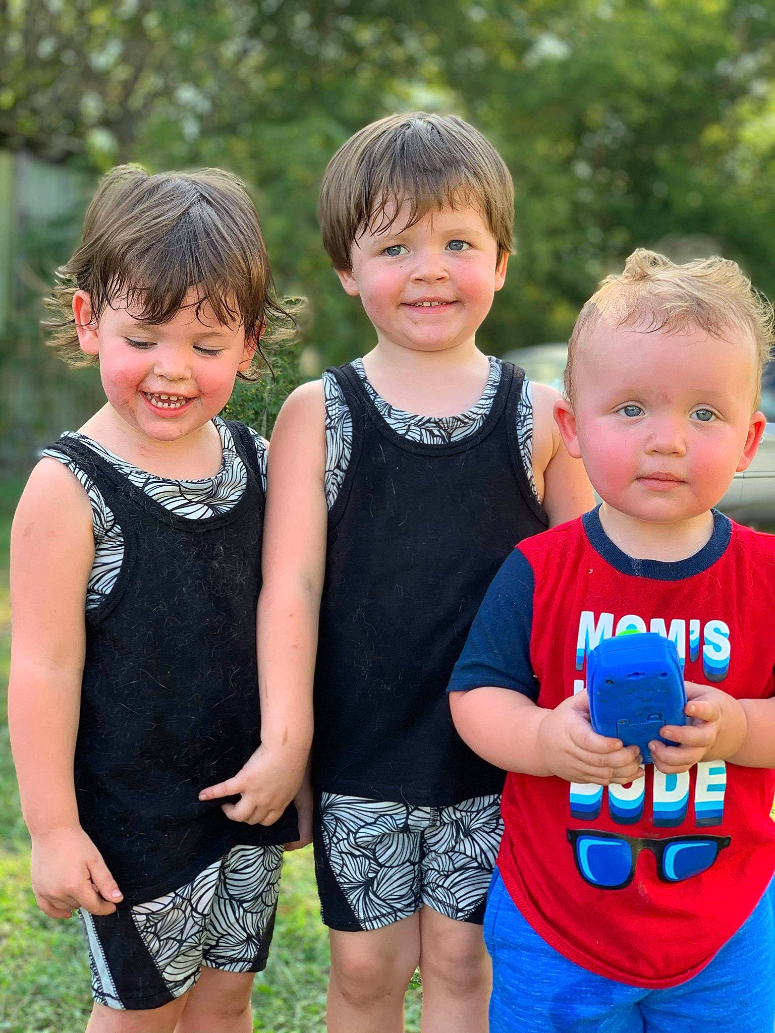 Lucca is registered to the contest to win money with this photo: baby_toddler_clothing, child, clothing, event, face, facial_expression, fun, grass, happy, head, joy, leisure, people, people_in_nature, person, recreation, shorts, sleeve, smile, spring