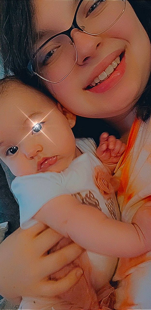 Esmeralda is registered to the contest to win money with this photo: beauty, cheek, child, comfort, eyelash, facial_expression, finger, fun, gesture, hand, happy, joy, lip, mouth, nail, nose, peach, person, pink, skin