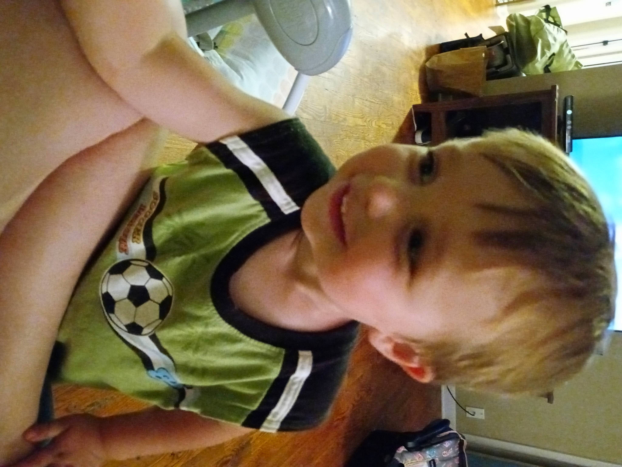 Keith is registered to the contest to win money with this photo: arm, chin, ear, eyebrow, eyelash, gesture, hair, hairstyle, hand, jaw, joint, mammal, mouth, muscle, neck, nose, organ, person, shoulder, skin