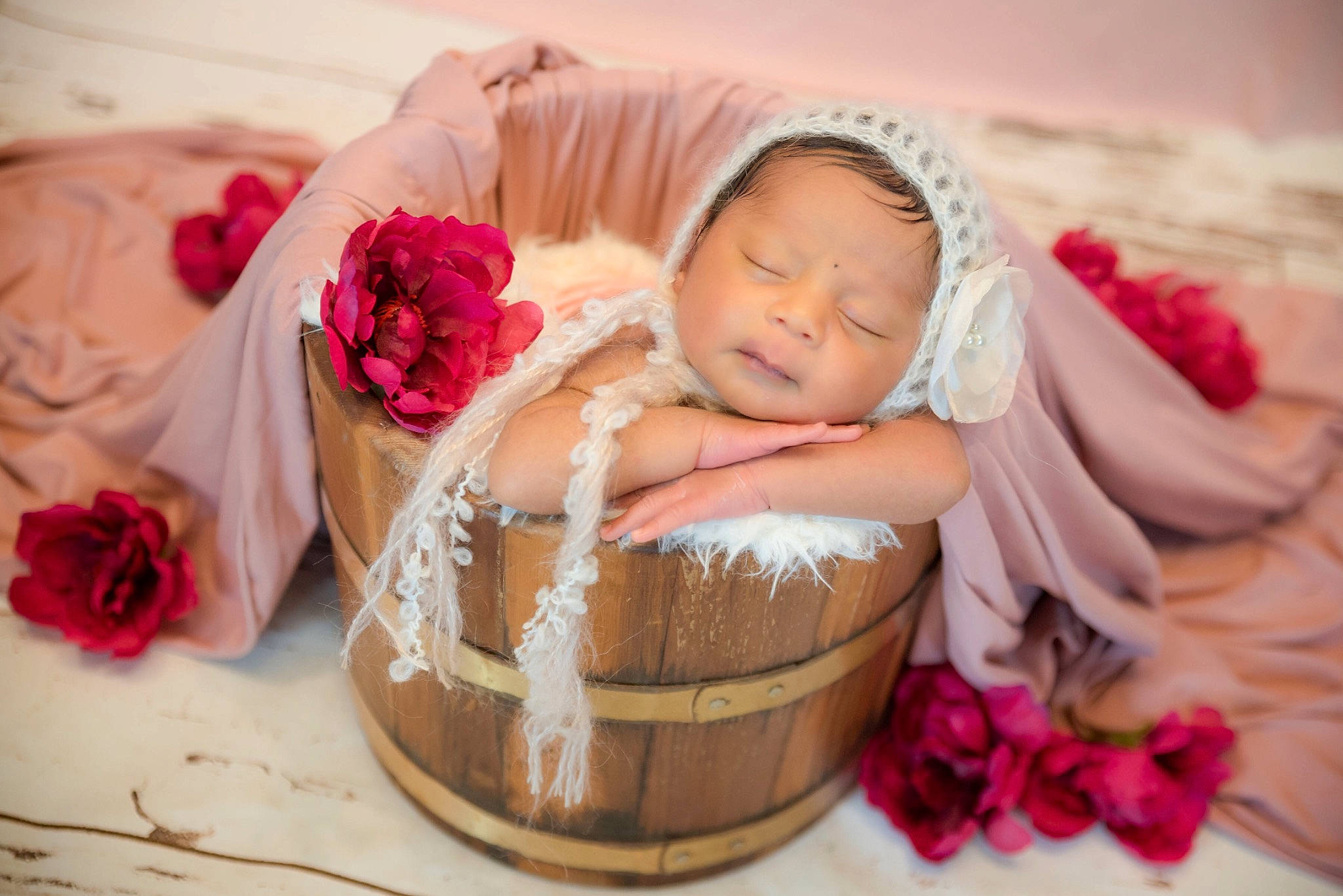 Avana is registered to the contest to win money with this photo: baby, baby_sleeping, child, flower, flower_girl_basket, hair_accessory, headgear, person, petal, photography, pink, plant, rose, toddler