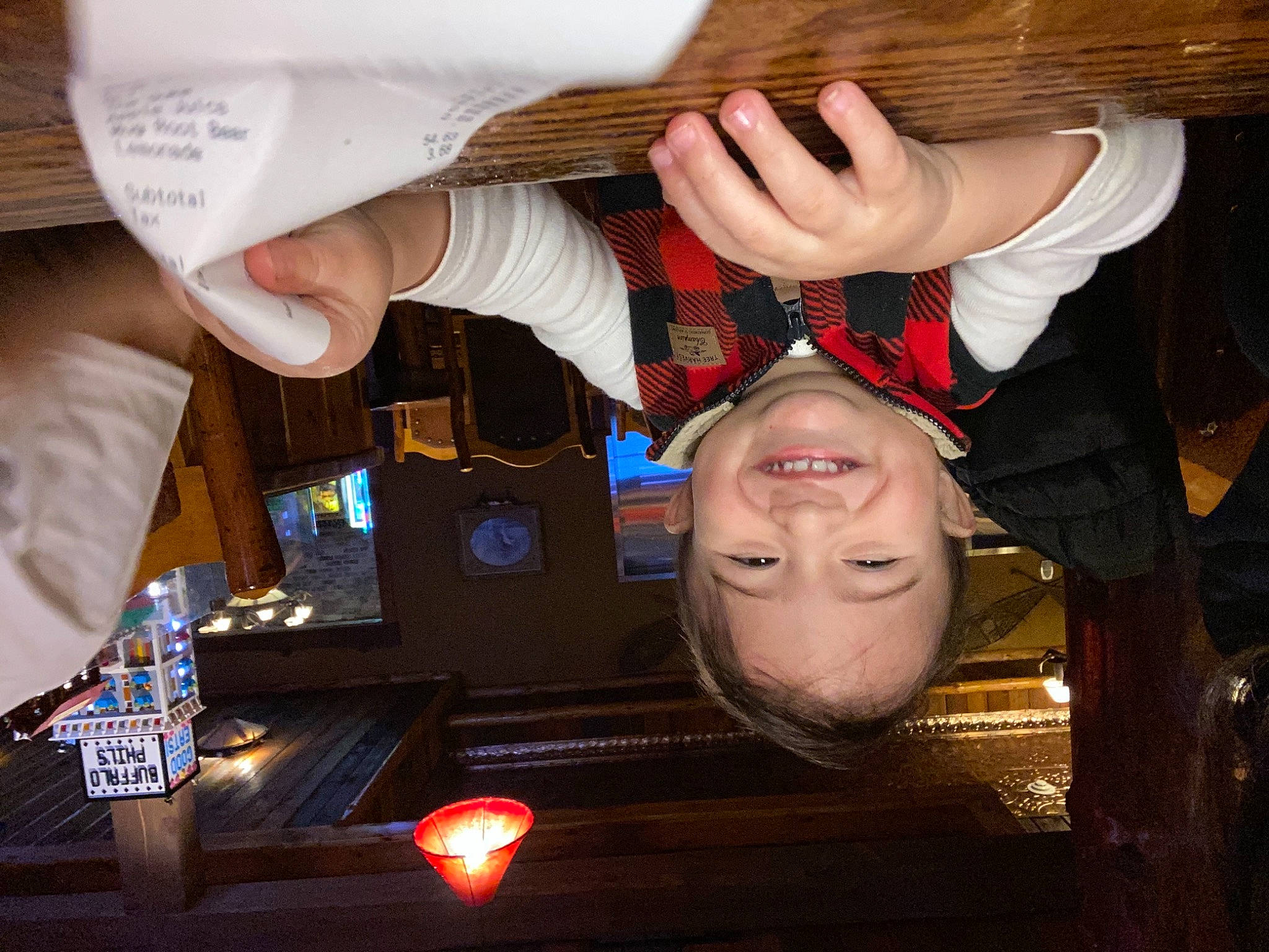 Gionni is registered to the contest to win money with this photo: amber, brown, carmine, ear, happy, humour, joy, mouth, nose, person, smile, throat, thumb, tongue, tooth, world, wrist