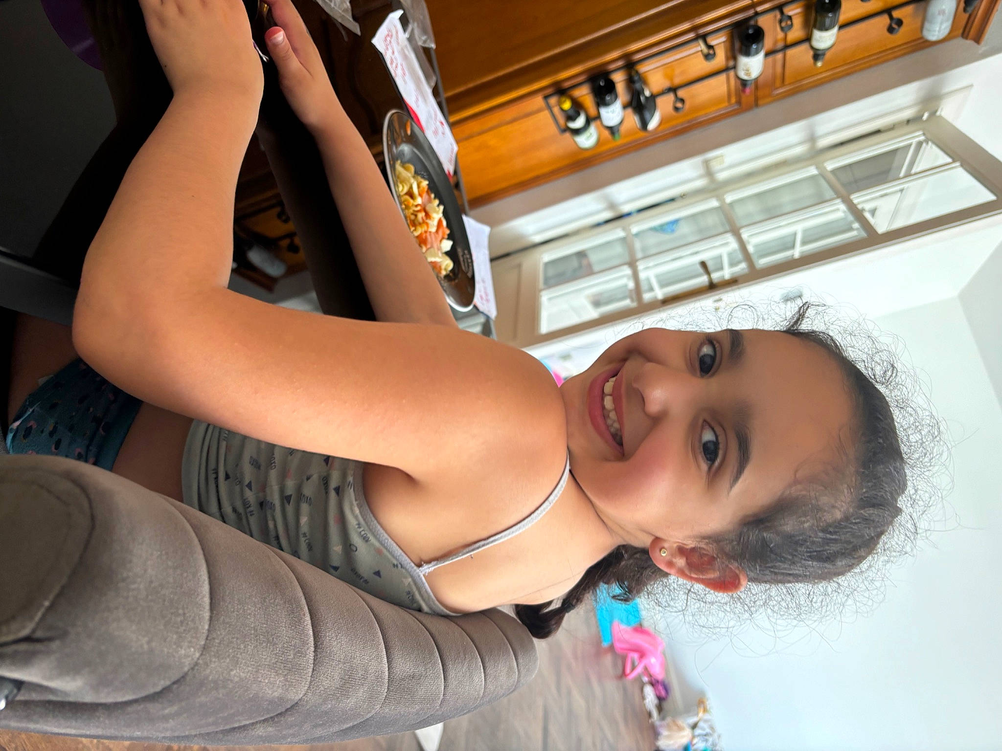 Alya a rejoint le concours — aidez-le/la à gagner de superbes lots ! beauty, brown_hair, chest, child, dress, elbow, eyelash, eyewear, fun, happy, human_leg, joint, joy, leg, leisure, neck, person, smile, thigh, toddler