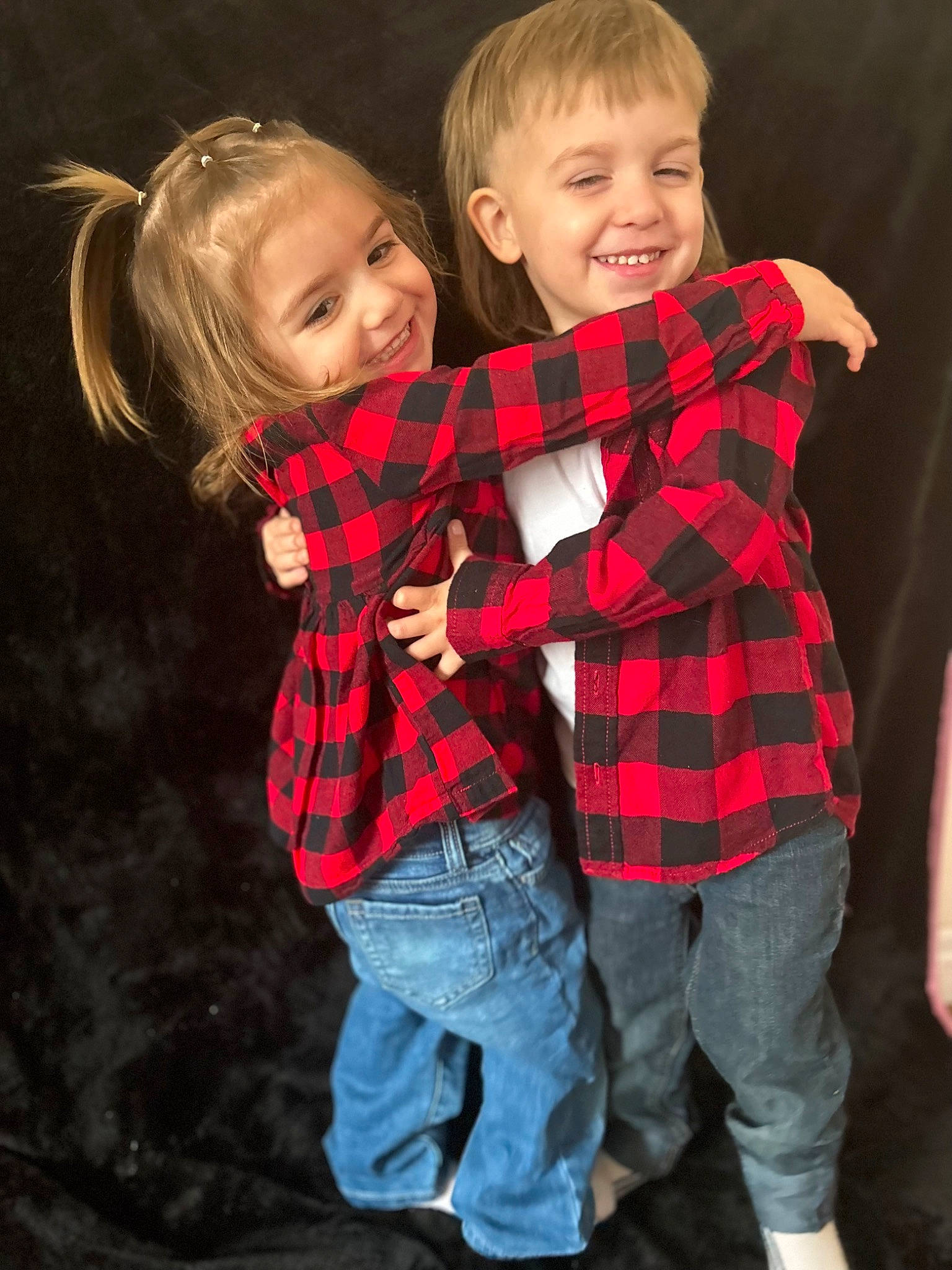 Arinessa is registered to the contest to win money with this photo: baby_toddler_clothing, child, eye, face, flash_photography, fun, gesture, hair, hairstyle, happy, head, jeans, joy, pattern, person, plaid, sleeve, smile, standing, tartan