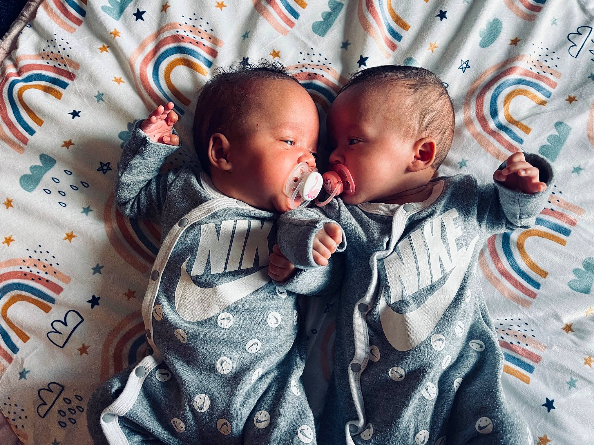 Milan is registered to the contest to win money with this photo: adaptation, baby, baby_toddler_clothing, cheek, comfort, cool, facial_expression, finger, fun, hairstyle, happy, human, iris, mouth, person, skin, sleeve, t_shirt, textile, toddler