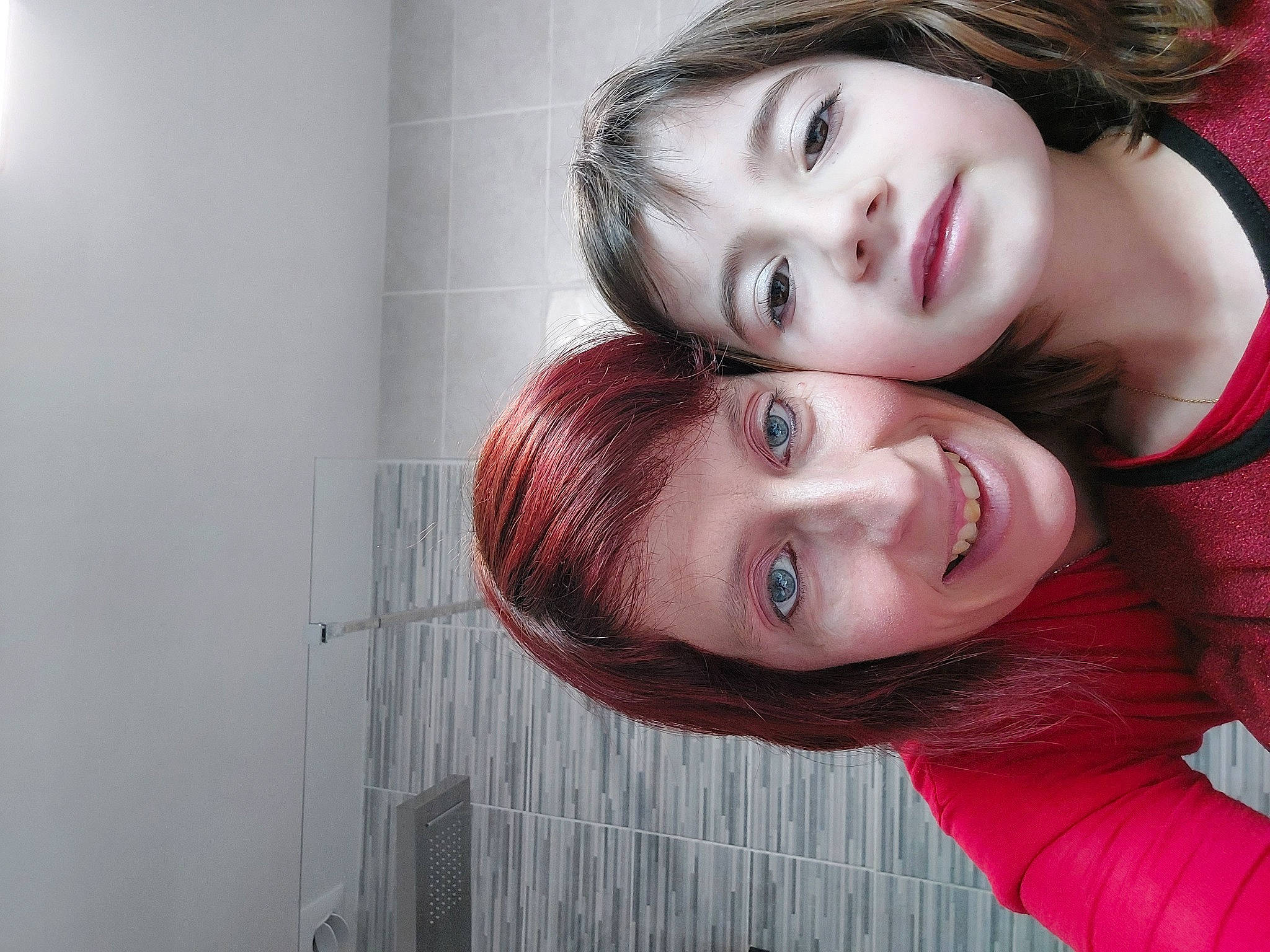 Milana a rejoint le concours — aidez-le/la à gagner de superbes lots ! black_hair, cool, eyebrow, eyelash, flash_photography, happy, iris, jewellery, joy, lip, lipstick, long_hair, mouth, neck, nose, person, plant, red_hair, skin, smile