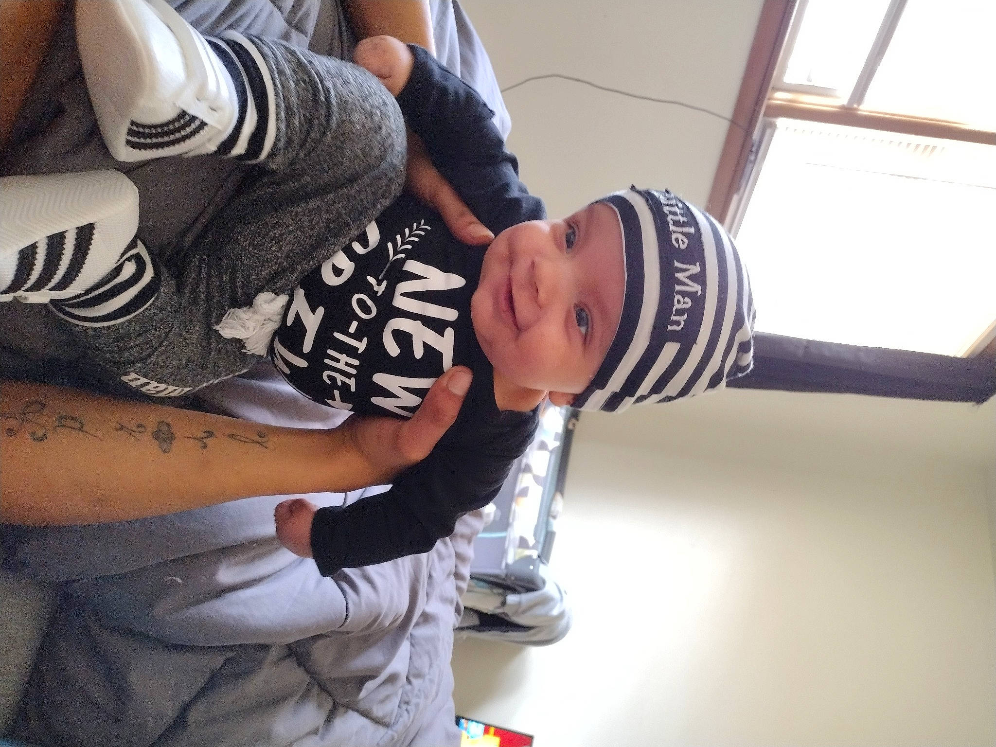 Zaryan joined the competition — help win amazing prizes! arm, cool, elbow, eyewear, finger, gesture, hairstyle, hat, headwear, human_body, joint, joy, knee, leg, person, shoulder, sleeve, sportswear, street_fashion, t_shirt