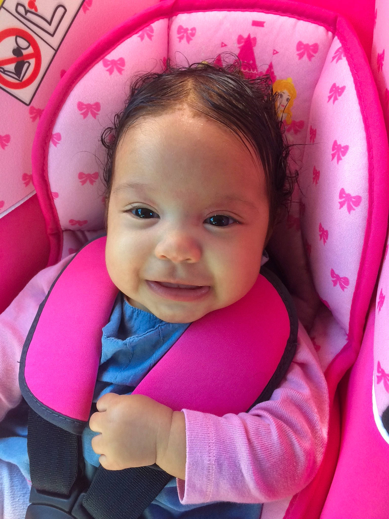 Ilyanna a rejoint le concours — aidez-le/la à gagner de superbes lots ! beauty, cheek, child, day, eye, face, fun, girl, head, human_hair_color, infant, lip, mouth, nose, person, pink, product, purple, skin, smile