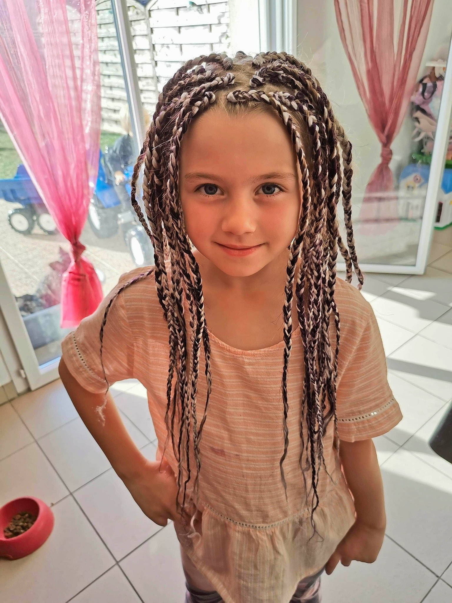 Noemie a rejoint le concours — aidez-le/la à gagner de superbes lots ! black_hair, braid, child, child_model, cool, cornrows, dreadlocks, fashion_accessory, forehead, hair, hair_accessory, hair_coloring, hairstyle, headpiece, headwear, joy, long_hair, person, pigtail