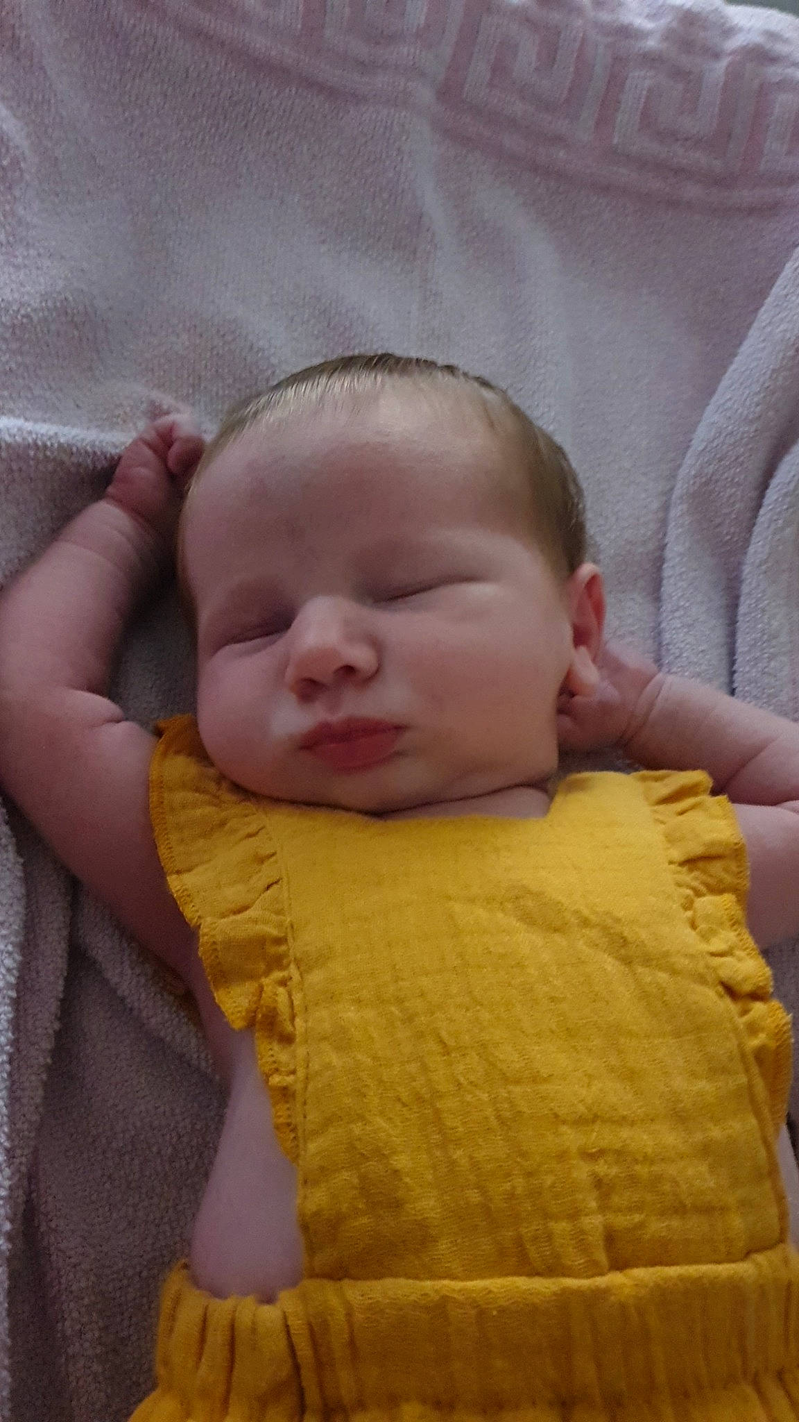 Sienna a rejoint le concours — aidez-le/la à gagner de superbes lots ! baby, bedtime, cheek, child, ear, eye, face, head, lip, mouth, nap, nose, person, skin, sleep, toddler