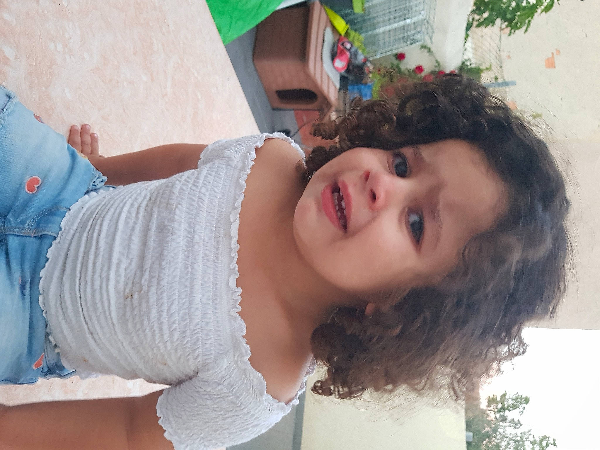 Jenna a rejoint le concours — aidez-le/la à gagner de superbes lots ! abdomen, black_hair, chest, eyelash, eyewear, face, fun, grass, happy, leisure, lip, long_hair, mouth, neck, person, plant, skin, smile, thigh, trunk