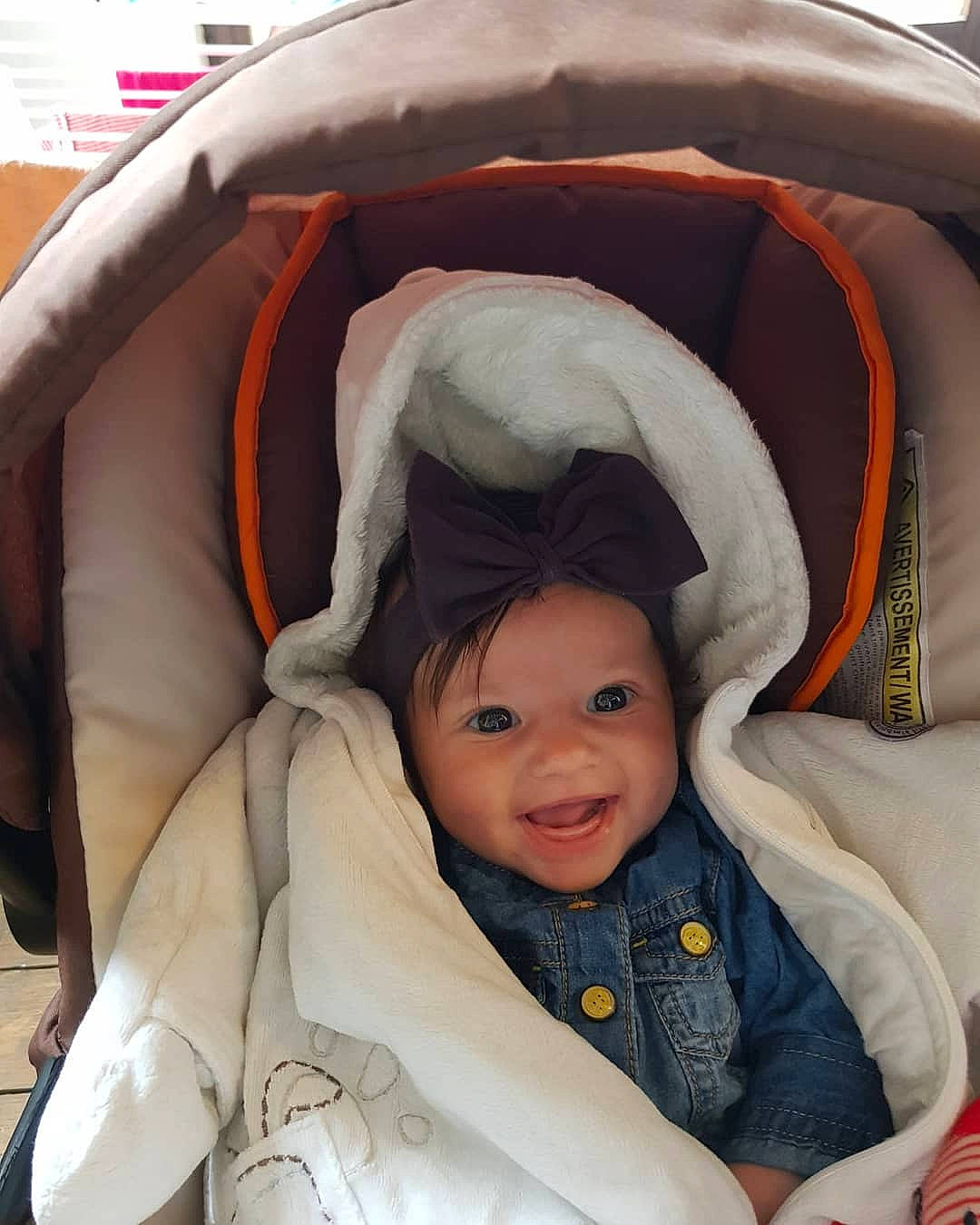 Thea a rejoint le concours — aidez-le/la à gagner de superbes lots ! baby, baby_in_car_seat, car_seat, child, comfort, joy, person, product, toddler