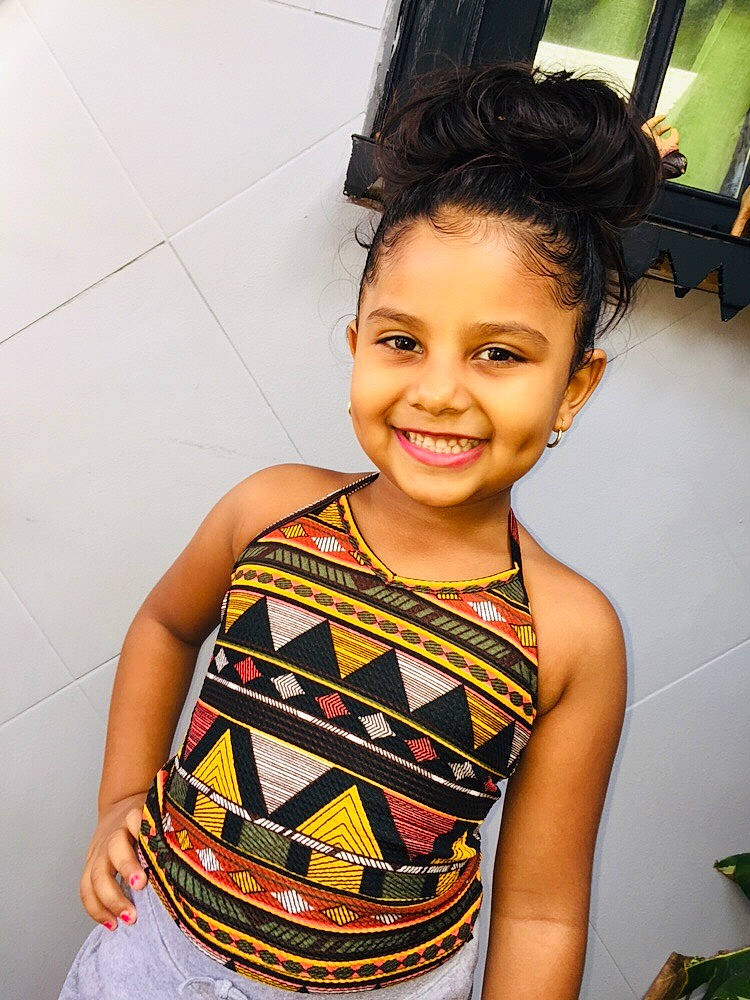 Djanaelle a rejoint le concours — aidez-le/la à gagner de superbes lots ! beauty, black_hair, child, child_model, hair, hairstyle, joy, long_hair, person, smile, toddler