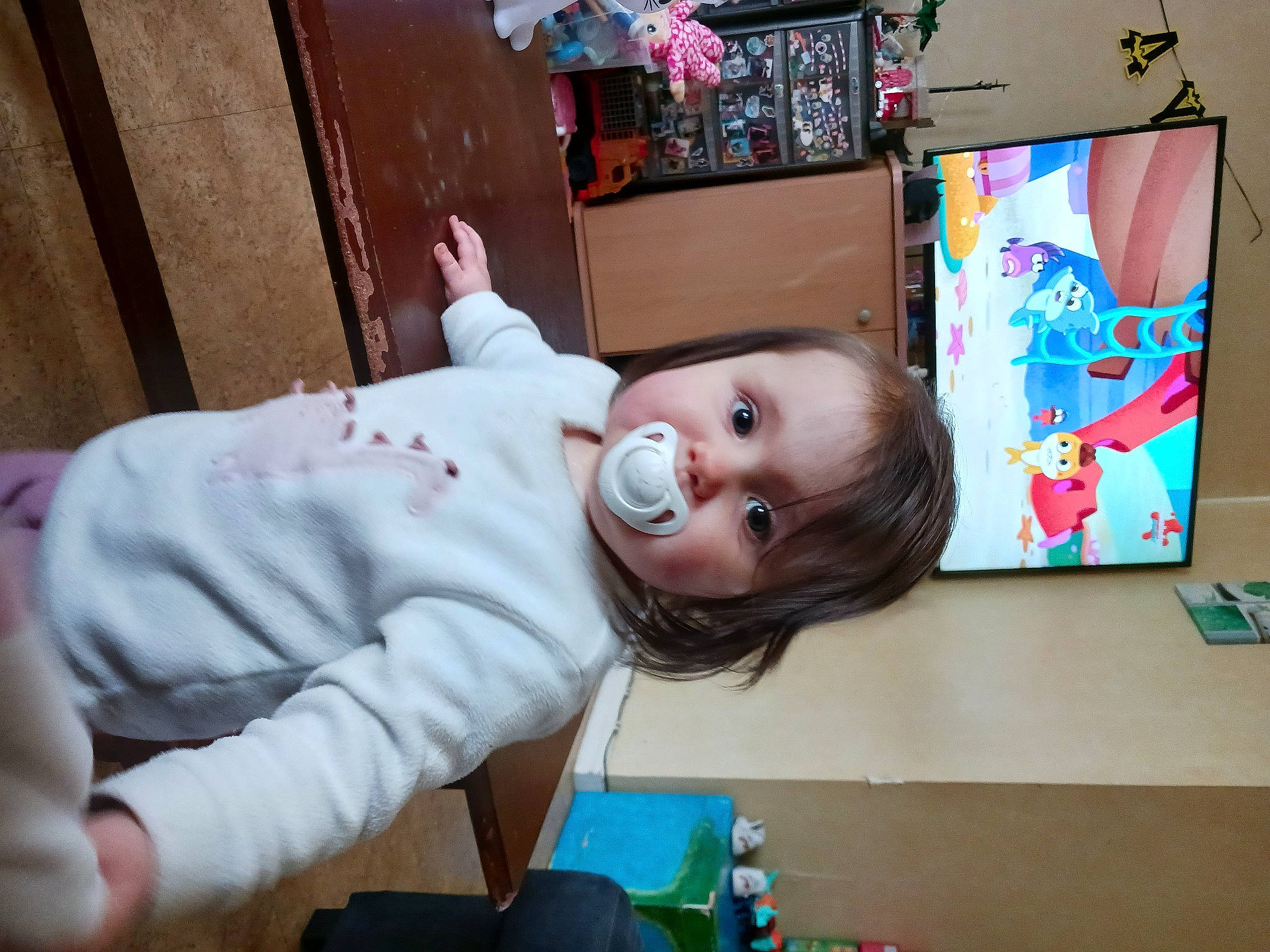 Irys a rejoint le concours — aidez-le/la à gagner de superbes lots ! art, baby, baby_toddler_clothing, baby_toys, child, event, fun, happy, house, leisure, party, person, play, room, shelf, smile, toddler, toy, visual_arts, wood