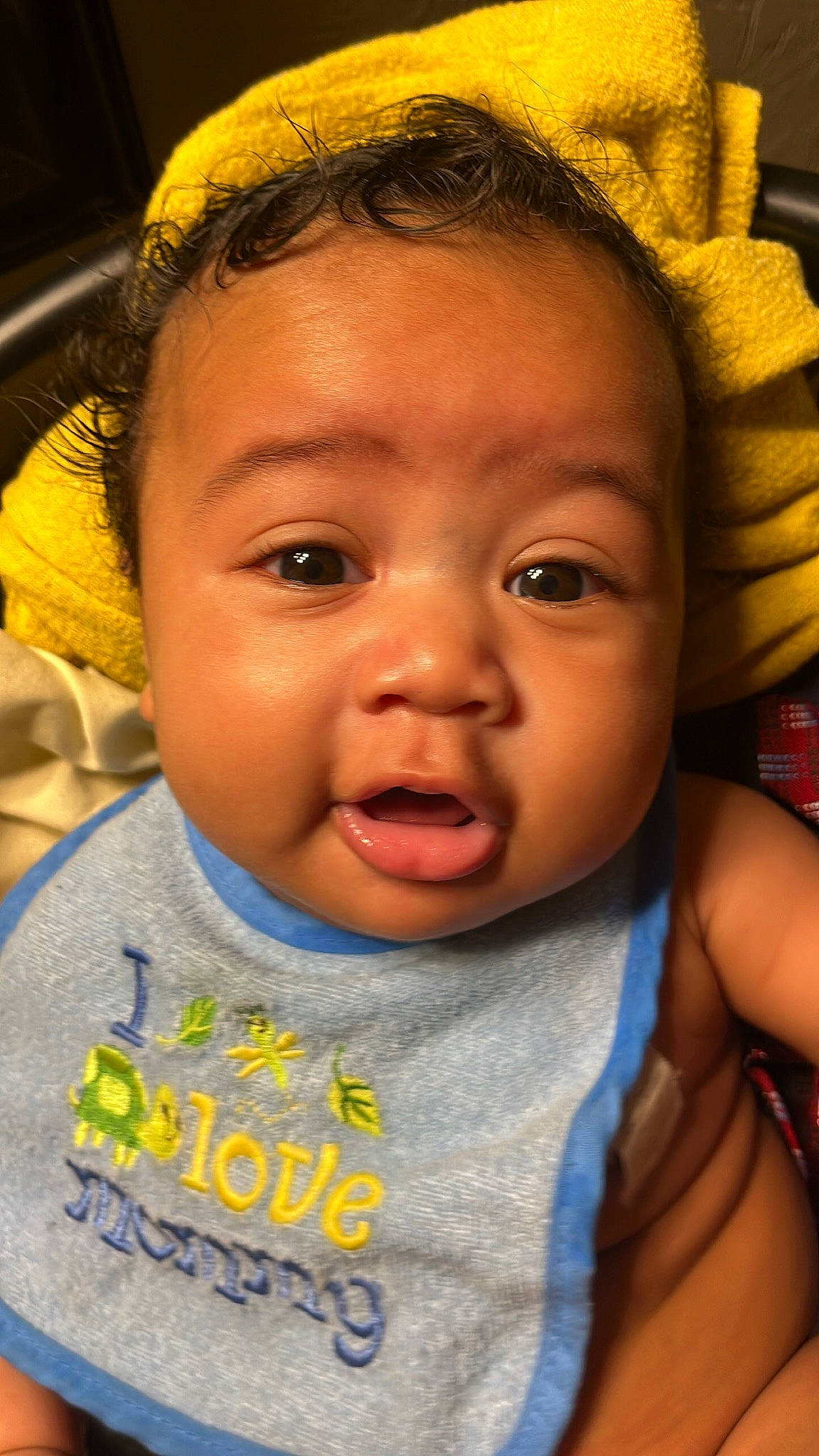 Makai is registered to the contest to win money with this photo: baby, cheek, chin, ear, eye, eyebrow, eyelash, face, facial_expression, forehead, hair, hairstyle, head, human_body, lip, mouth, nose, organ, person, skin