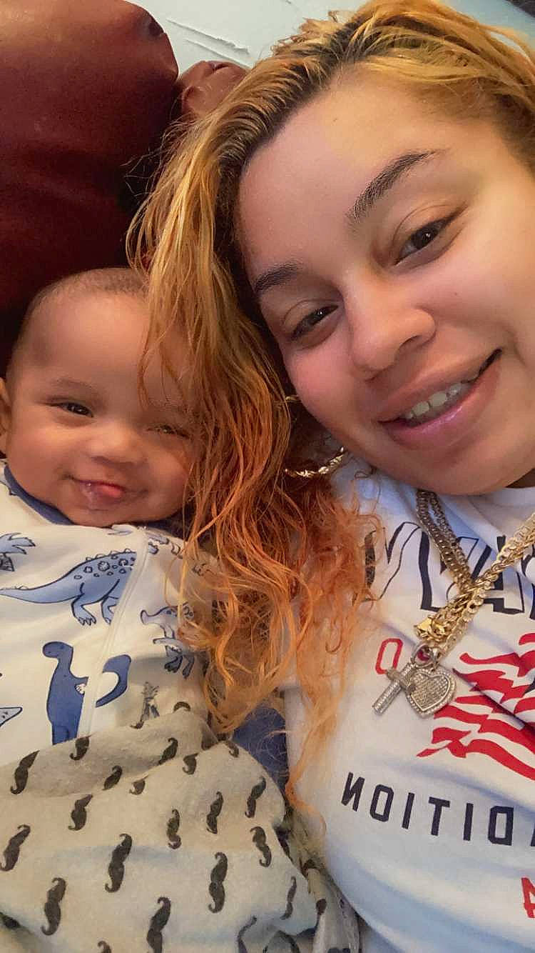 Juelz is registered to the contest to win money with this photo: cheek, chin, eye, eyebrow, eyelash, face, forehead, hair, hairstyle, happy, head, human_body, joy, lip, mouth, neck, nose, organ, person, skin