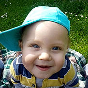 James participe au concours pour gagner de l'argent avec cette photo :