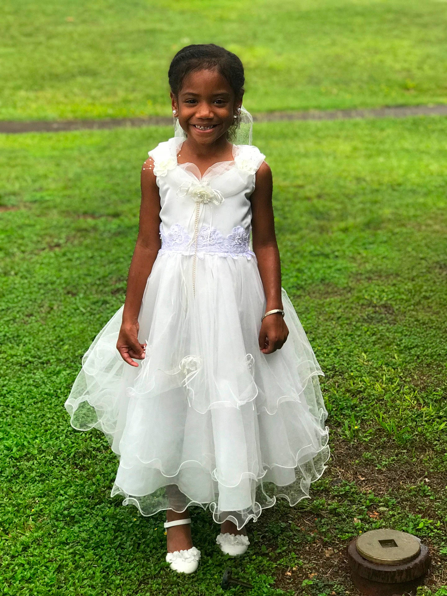 Desiree is registered to the contest to win money with this photo: bridal_clothing, bridal_party_dress, bride, ceremony, child, cocktail_dress, dress, flower, flower_girl, formal_wear, fun, girl, gown, grass, happiness, joy, marriage, person, photo_shoot, smile