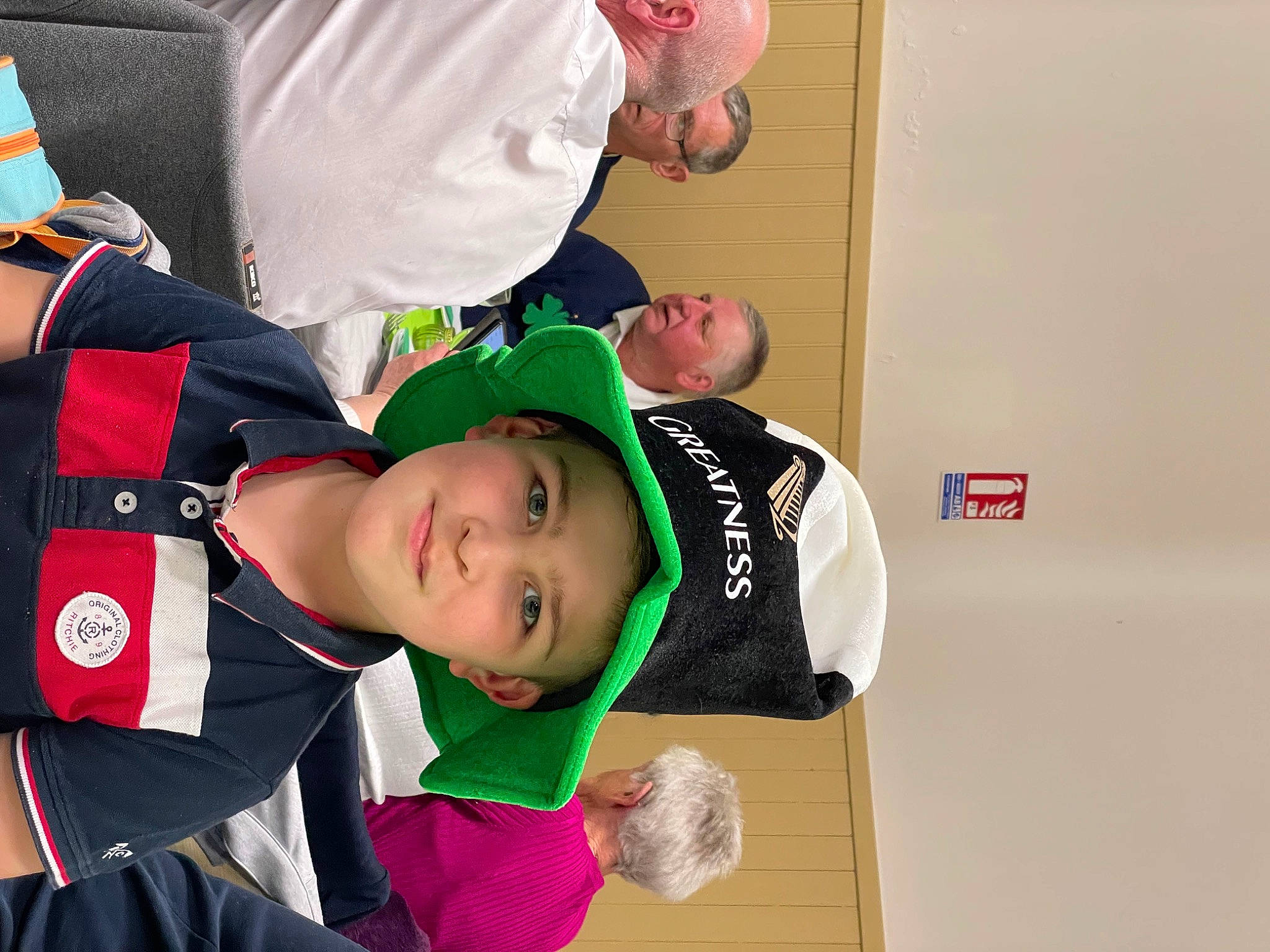 Mathias participe au concours pour gagner de l'argent avec cette photo : championship, child, competition_event, costume, event, fun, gesture, headwear, holiday, jersey, joy, person, player, recreation, room, sports, sports_uniform, sportswear, team, tradition