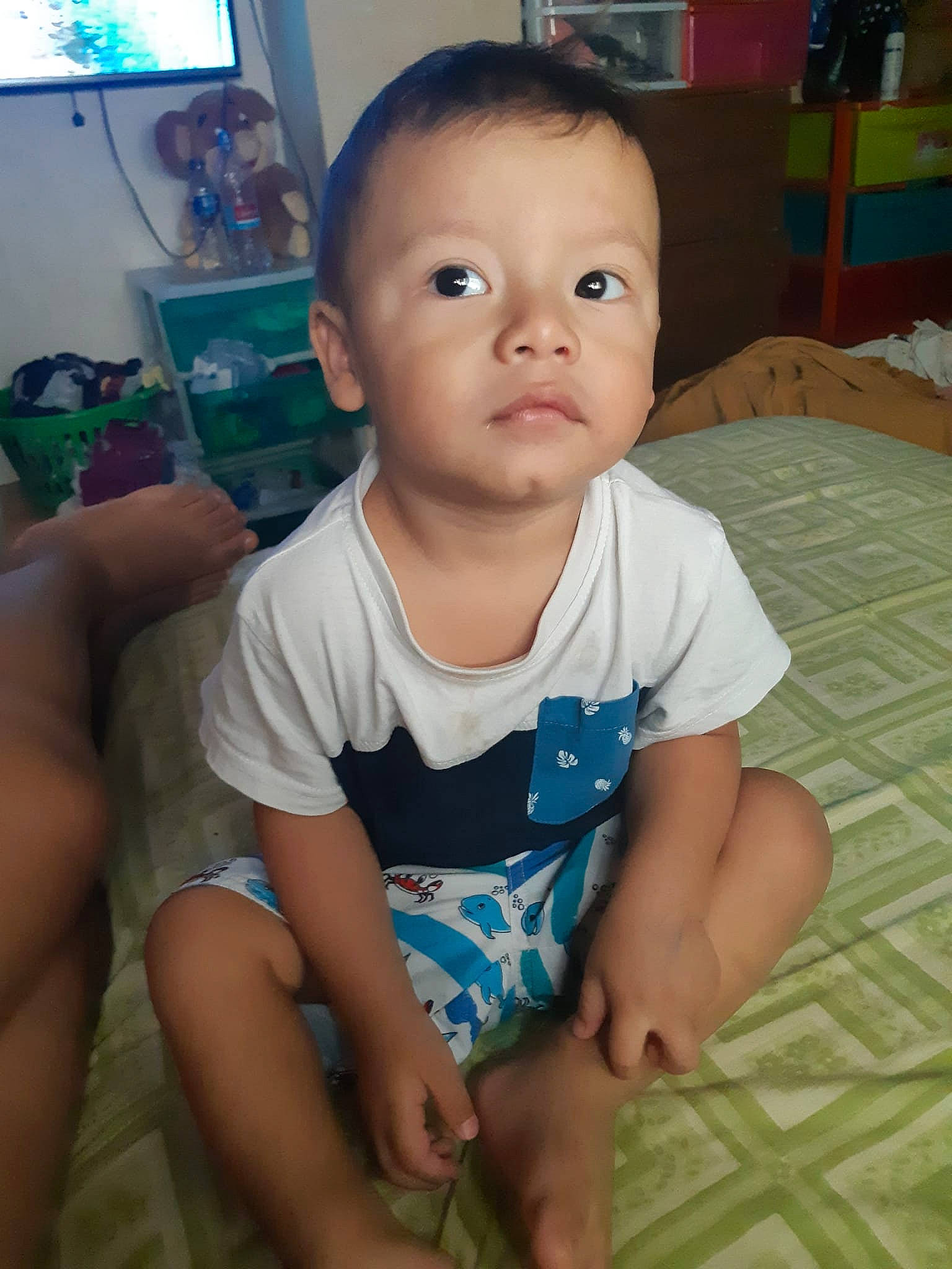 Kilian a rejoint le concours — aidez-le/la à gagner de superbes lots ! baby, cheek, child, face, head, person, sitting, skin, smile, toddler