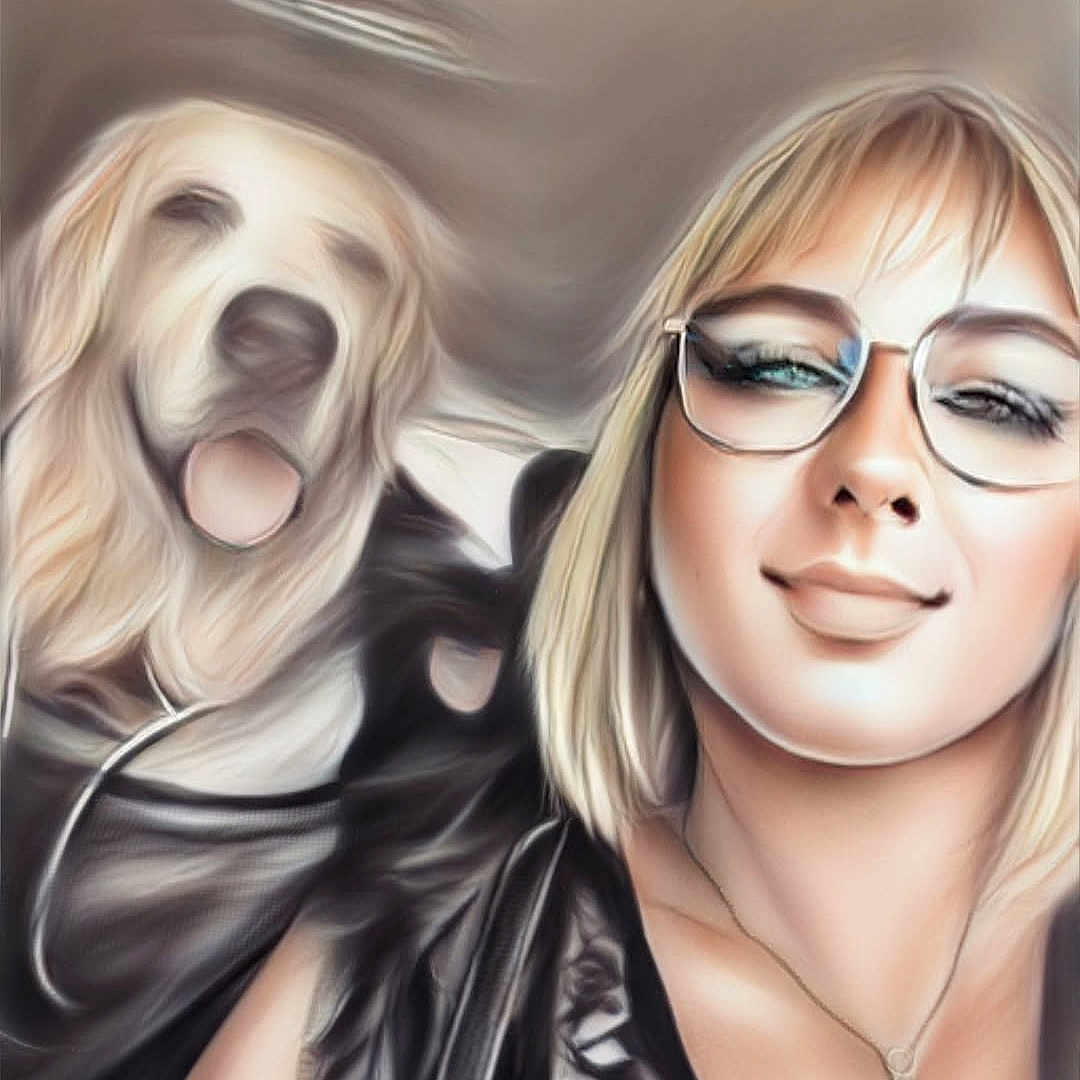 Carine Cochet participe au concours pour gagner de l'argent avec cette photo : animal, blonde_hair, casual_clothing, closeup, companionship, dog, face, friendship, fur, glasses, golden_retriever, happy, head_and_shoulders, indoor, leisure, necklace, pet, portrait, smile, woman