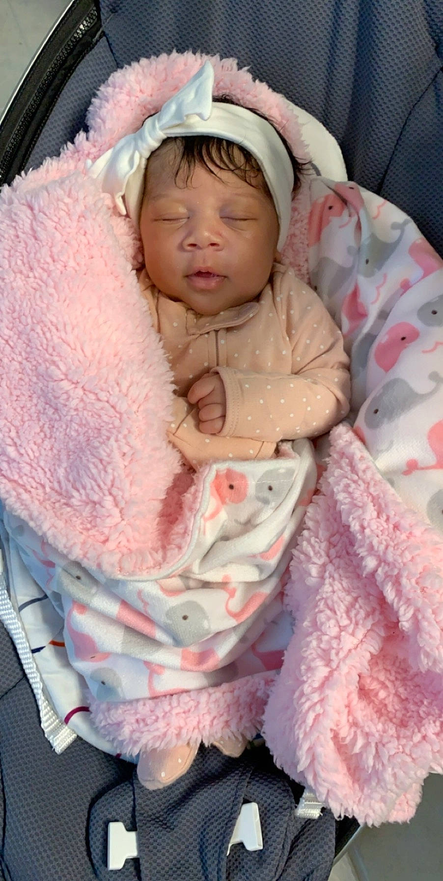 Soraya is registered to the contest to win money with this photo: baby, baby_sleeping, bedding, blanket, cheek, child, fur, linens, person, pink, skin, sleep, textile, toddler