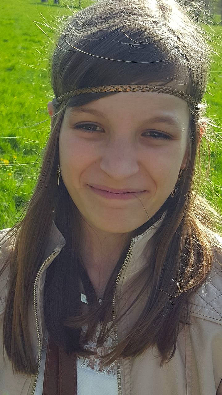 Lara participe au concours pour gagner de l'argent avec cette photo :