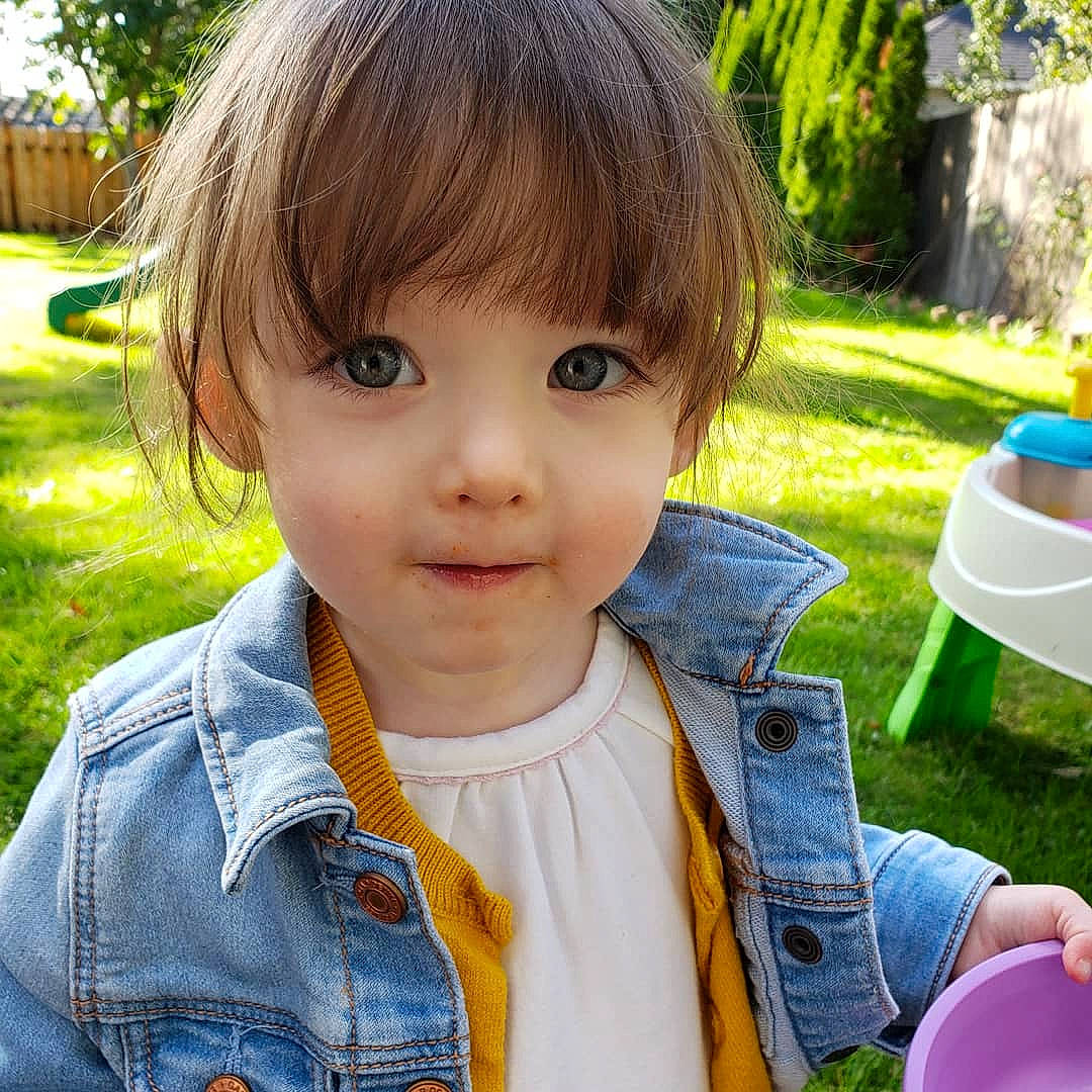Navie is registered to the contest to win money with this photo: bangs, beauty, blond, brown_hair, cheek, child, child_model, cool, denim, eye, face, grass, hair, hairstyle, jeans, lip, male, outerwear, person, play