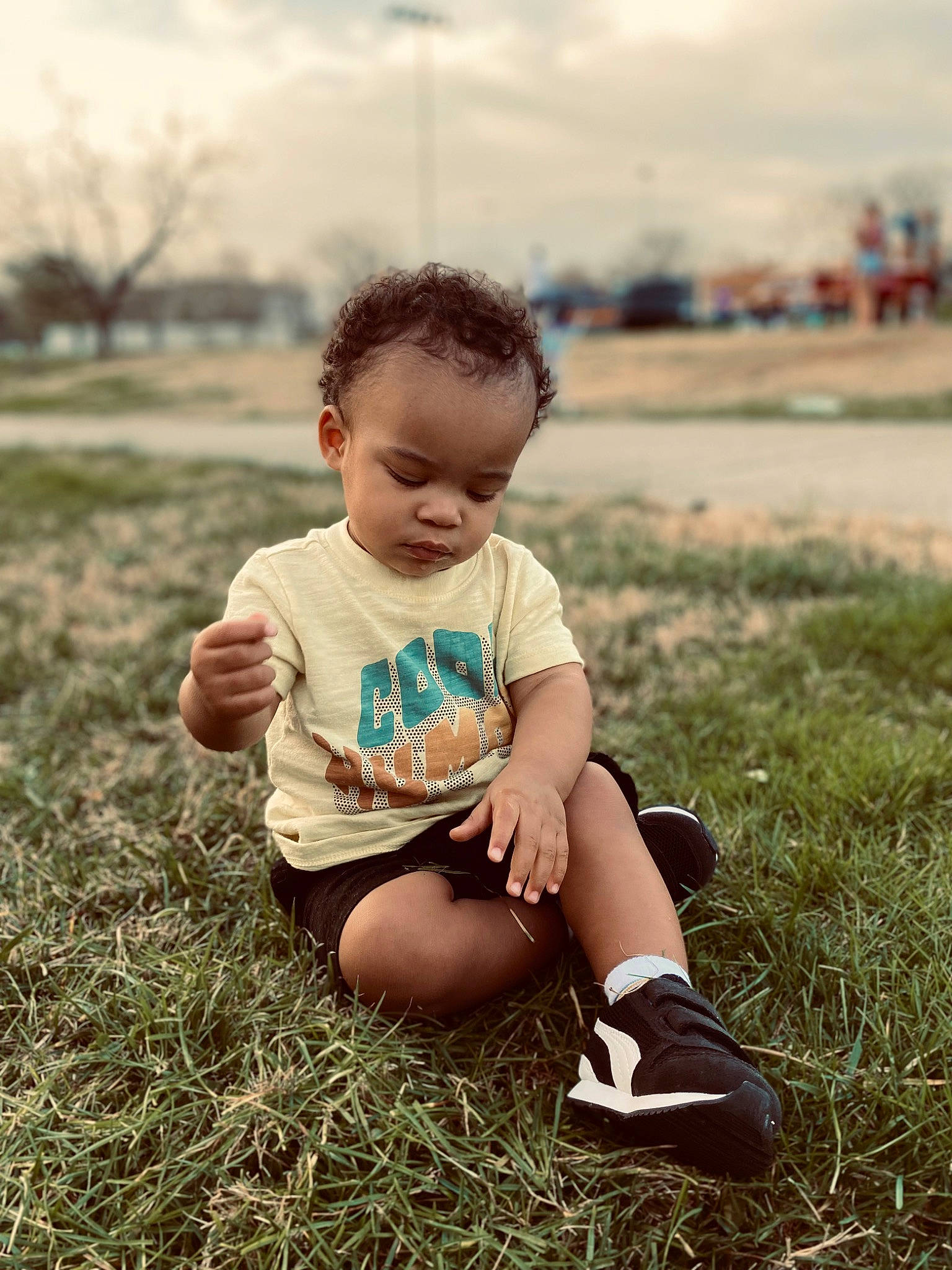 Jakobie is registered to the contest to win money with this photo: baby, baby_toddler_clothing, child, cloud, flash_photography, fun, grass, grassland, happy, meadow, morning, people_in_nature, person, plant, prairie, shorts, sky, summer, sunlight, t_shirt