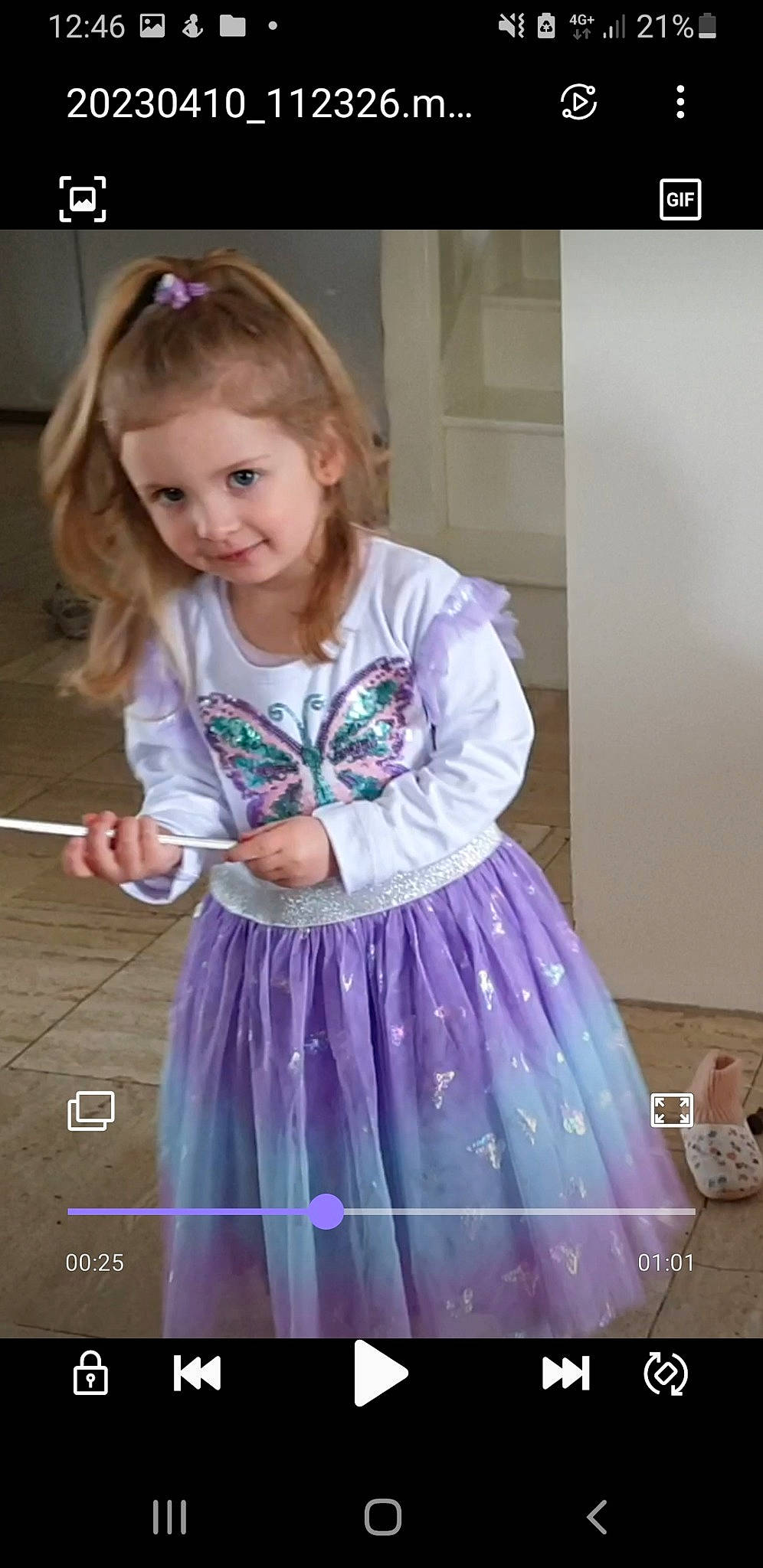 Elodie a rejoint le concours — aidez-le/la à gagner de superbes lots ! baby_toddler_clothing, blond, child, clothing, day_dress, dress, electric_blue, fashion_design, hair, happy, long_hair, magenta, person, pink, purple, sleeve, smile, standing, toddler, violet